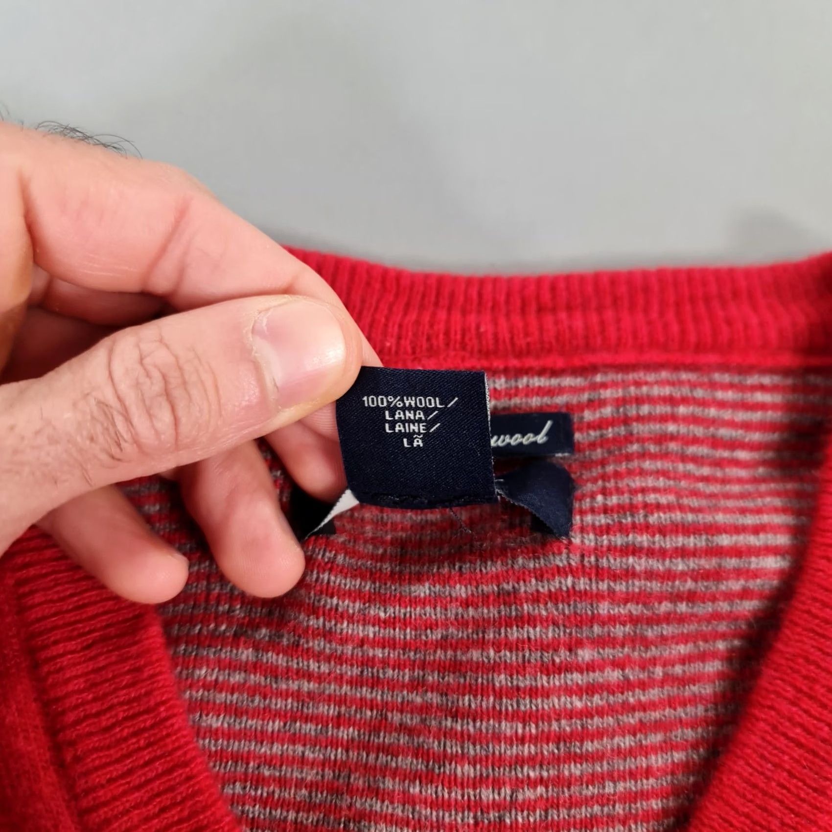 Gant Gant Mens Jumper Red Medium 100% Lambswool V Neck Knit Pullover Size US M / EU 48-50 / 2 - 4 Thumbnail