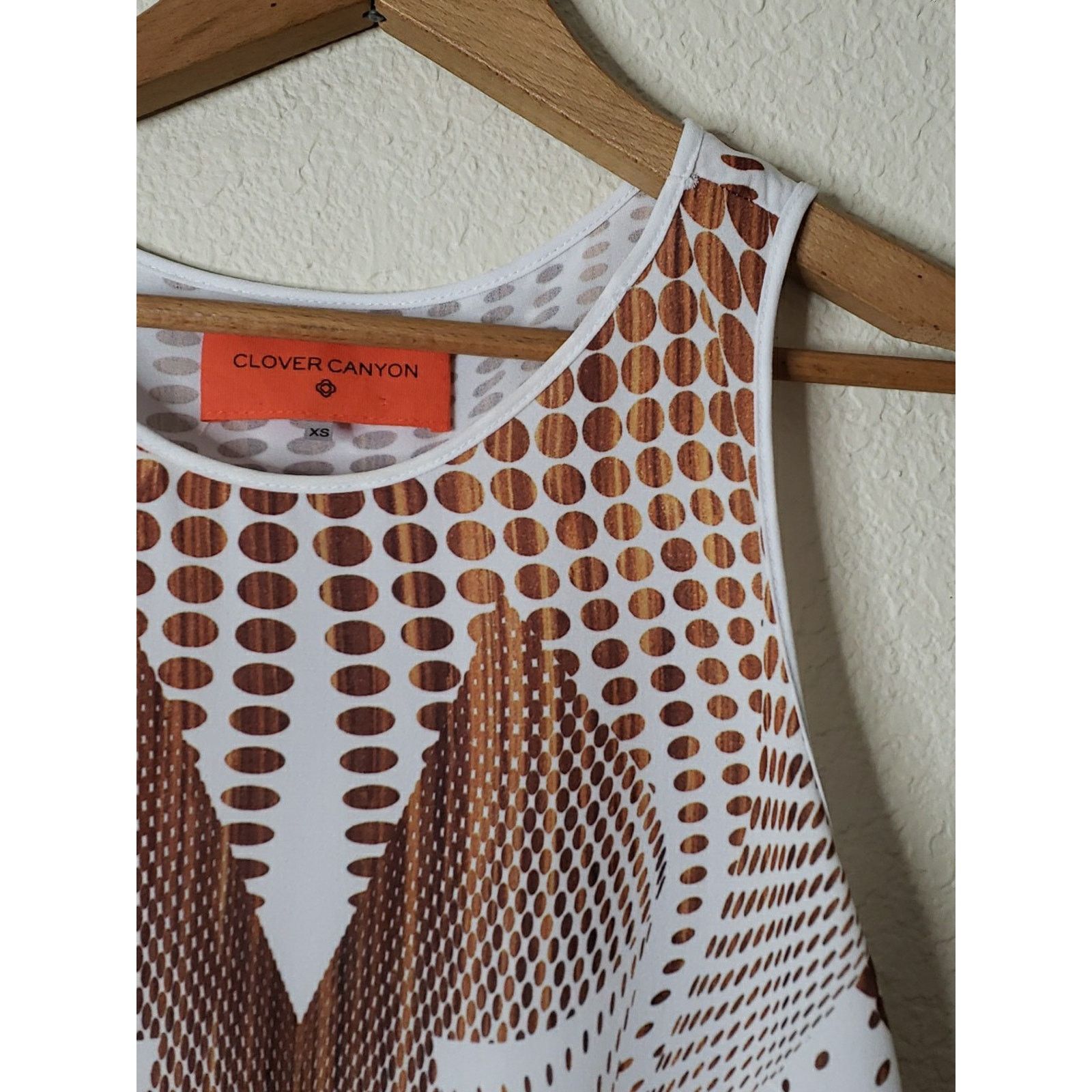 Clover Canyon Clover Canyon Anthropologie Tank Top Size XS Gold Polka-dot Size XS / US 0-2 / IT 36-38 - 2 Thumbnail