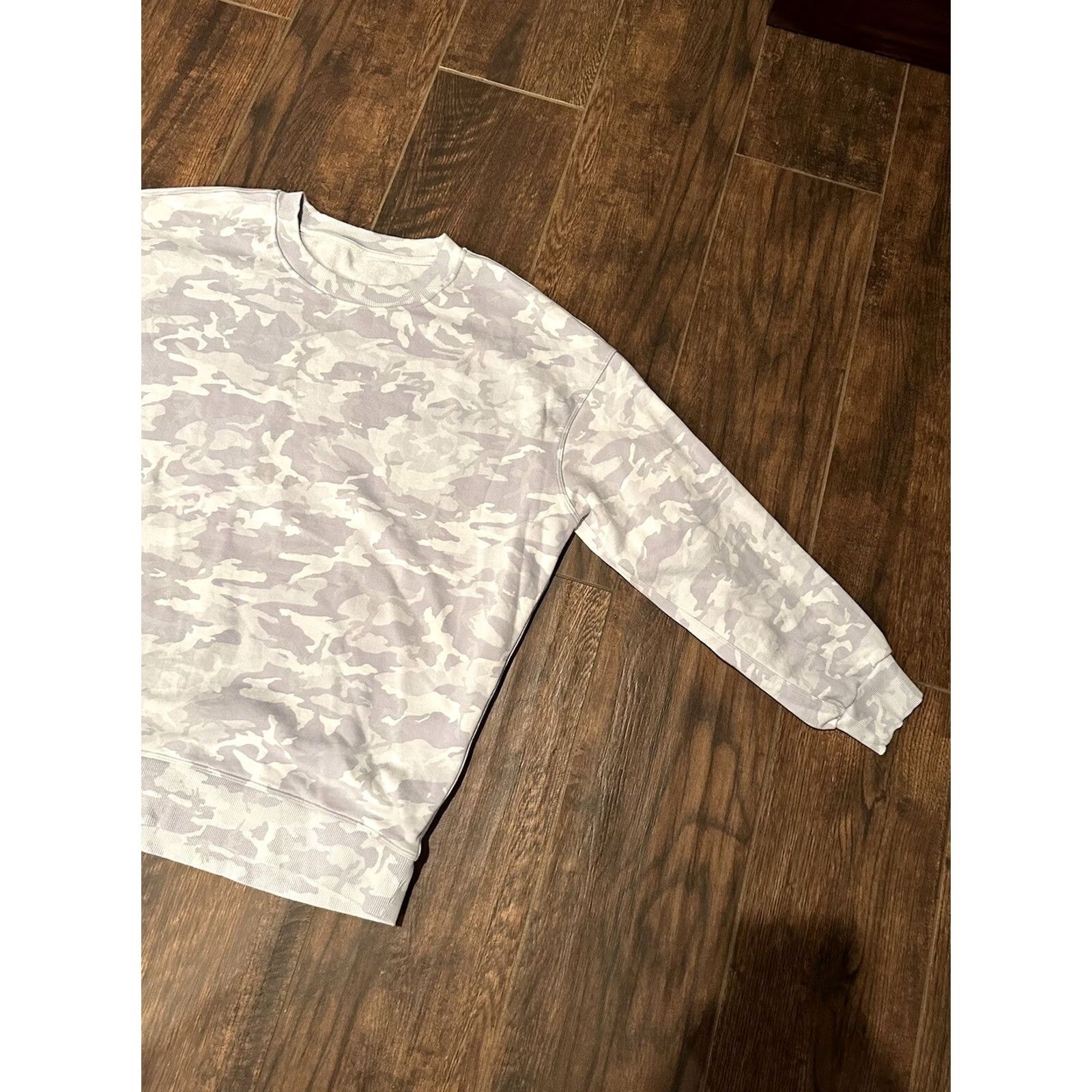 Lululemon LULULEMON Oversized Sweatshirt Incognito Camo Size 12 Womens Size XL / US 12-14 / IT 48-50 - 2 Thumbnail