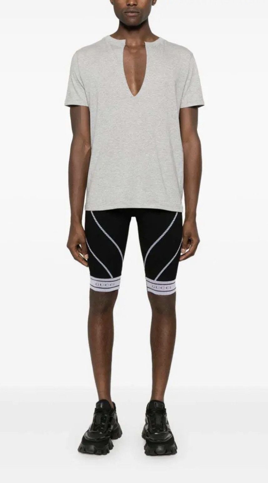Gucci GUCCI Logo Waistband Knee-Length Short Leggings Size US 32 / EU 48 - 2 Thumbnail