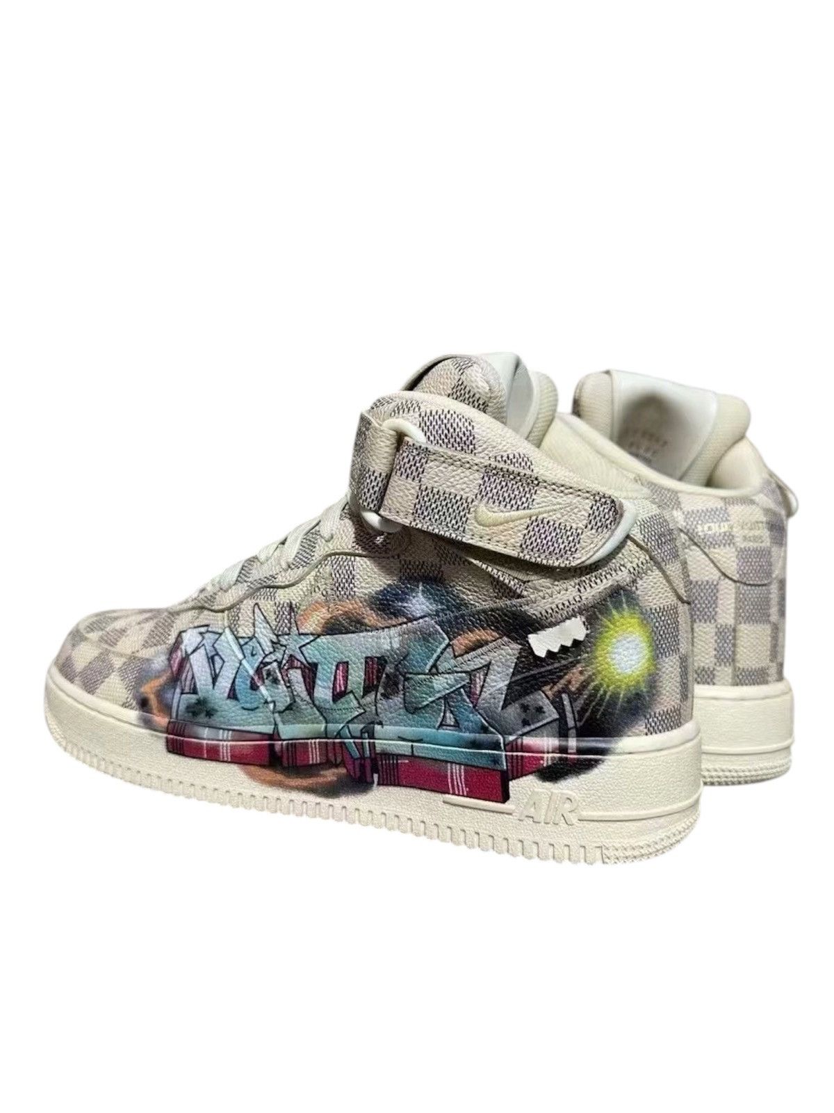 Louis Vuitton Louis Vuitton X Nike X Off White 9.5 Air Force 1 Graffiti Size US 9.5 / EU 42-43 - 4 Thumbnail