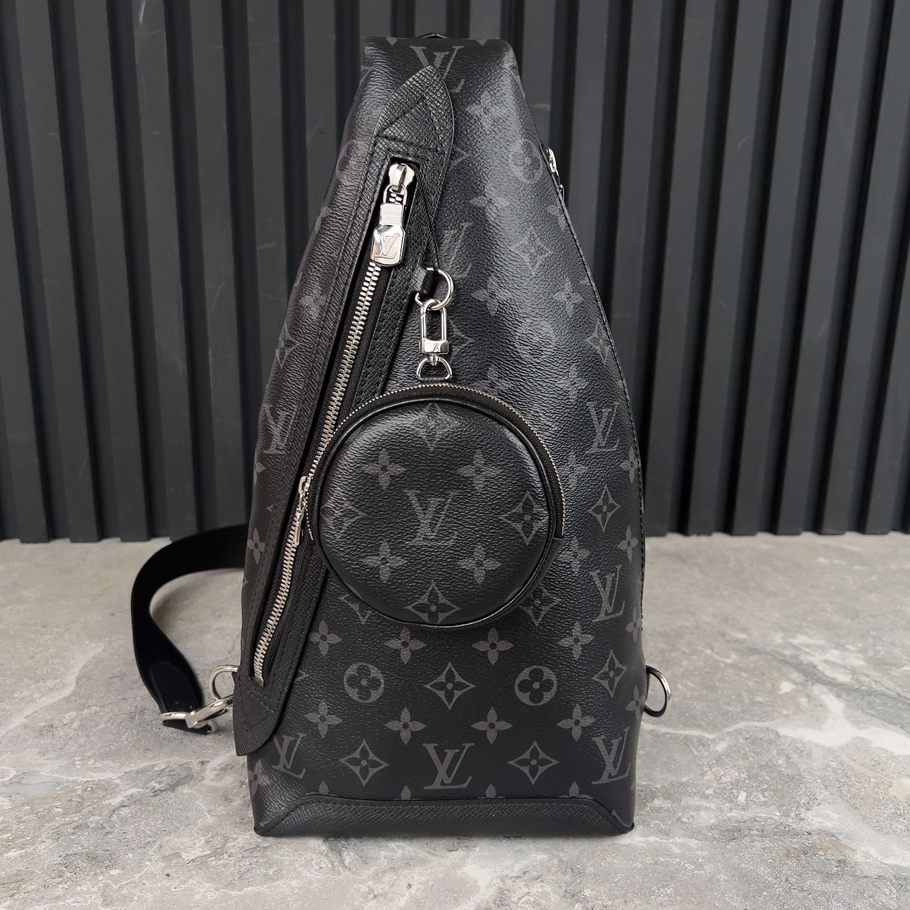 Louis Vuitton Duo Slingbag Taigarama Leather Monogram Eclipse Canvas Size ONE SIZE - 2 Thumbnail