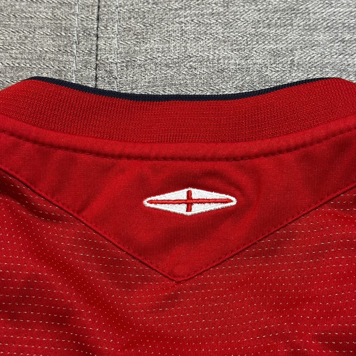 Umbro ENGLAND 2004 2005 AWAY FOOTBALL SHIRT SOCCER JERSEY UMBRO Size US XL / EU 56 / 4 - 5 Thumbnail