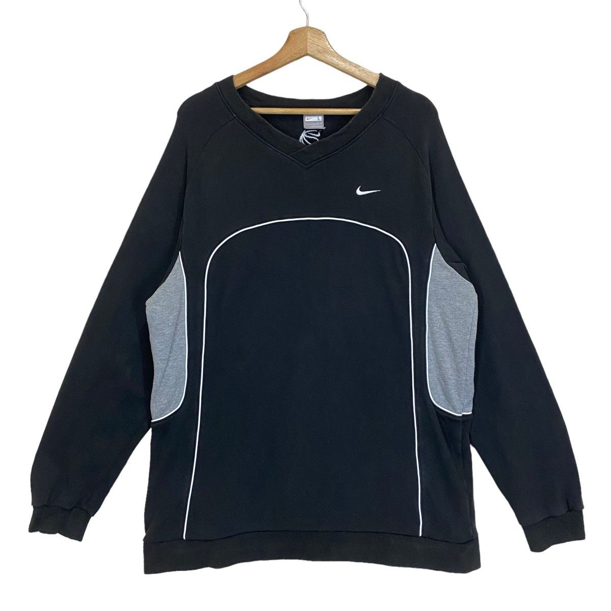 Nike × Nike ACG Nike Small Logo Vneck Sweatshirt Size US L / EU 52-54 / 3 - 1 Thumbnail