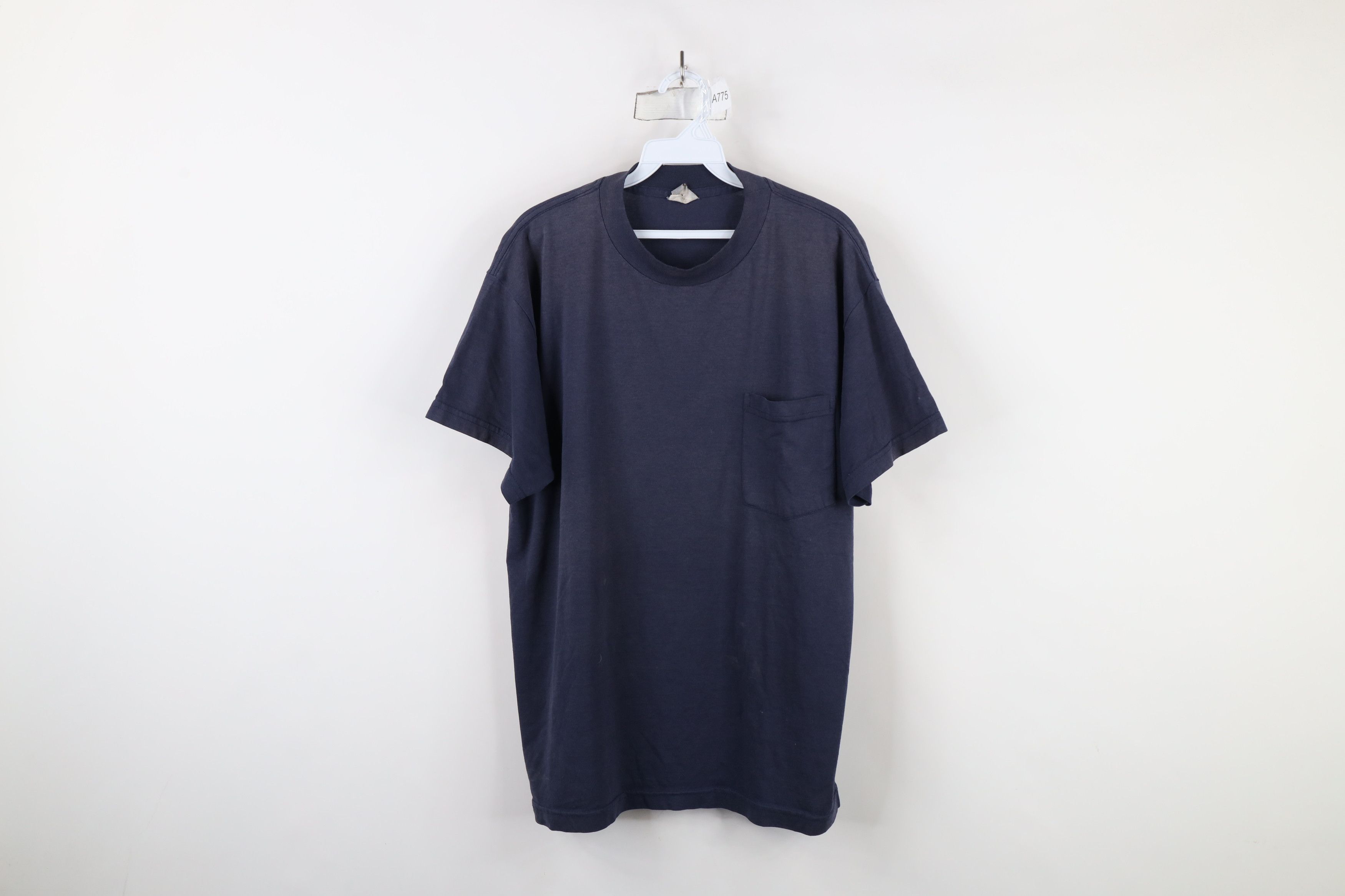 Vintage Vintage 90s Streetwear Blank Thin Pocket T-Shirt Blue USA Size US L / EU 52-54 / 3 - 1 Thumbnail
