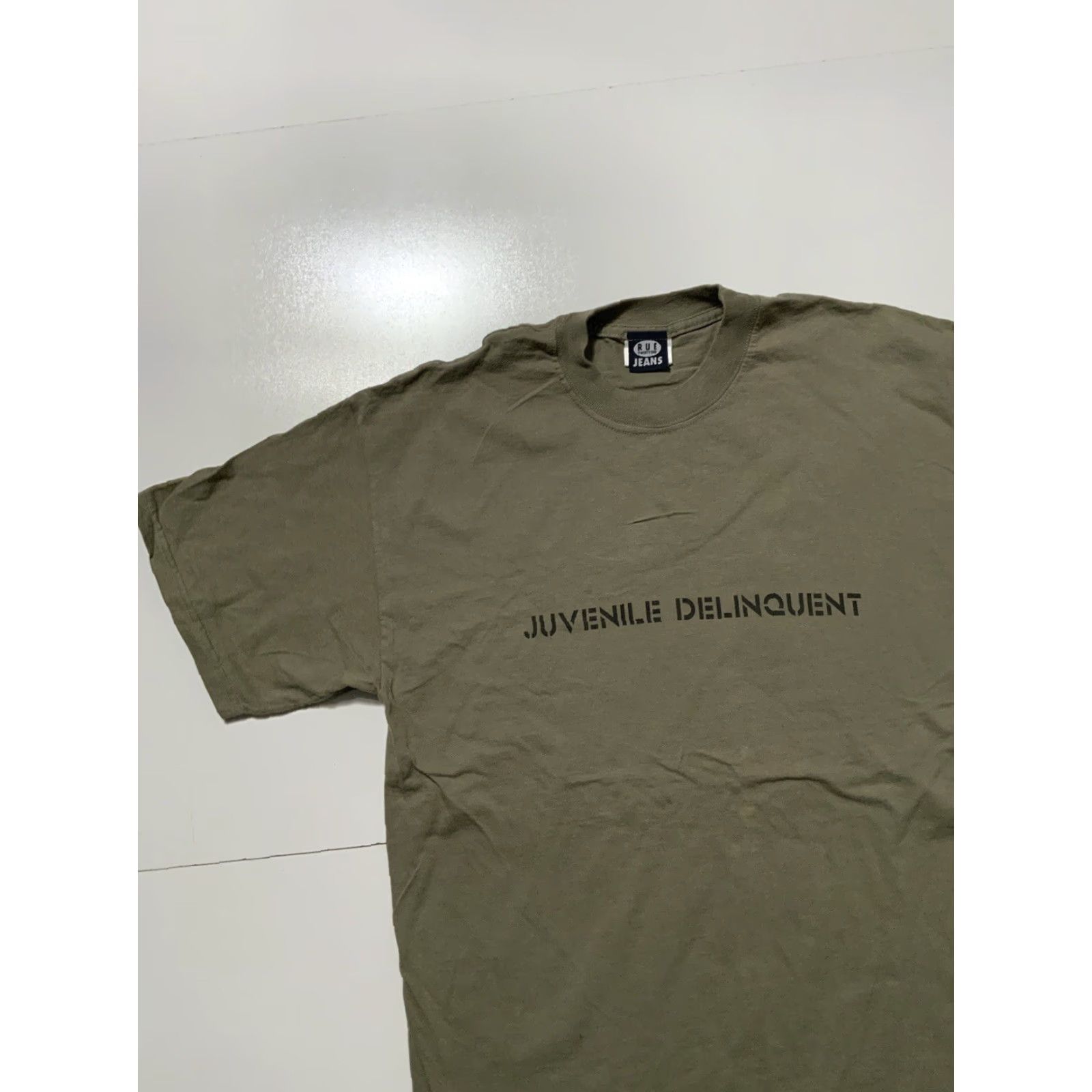 Olive VINTAGE Rue Twentyone Jeans Juvenile Delinquent Olive S/S Crew T-Shirt L Mens Green 44 Chest 28 Length Size US L / EU 52-54 / 3 - 4 Thumbnail