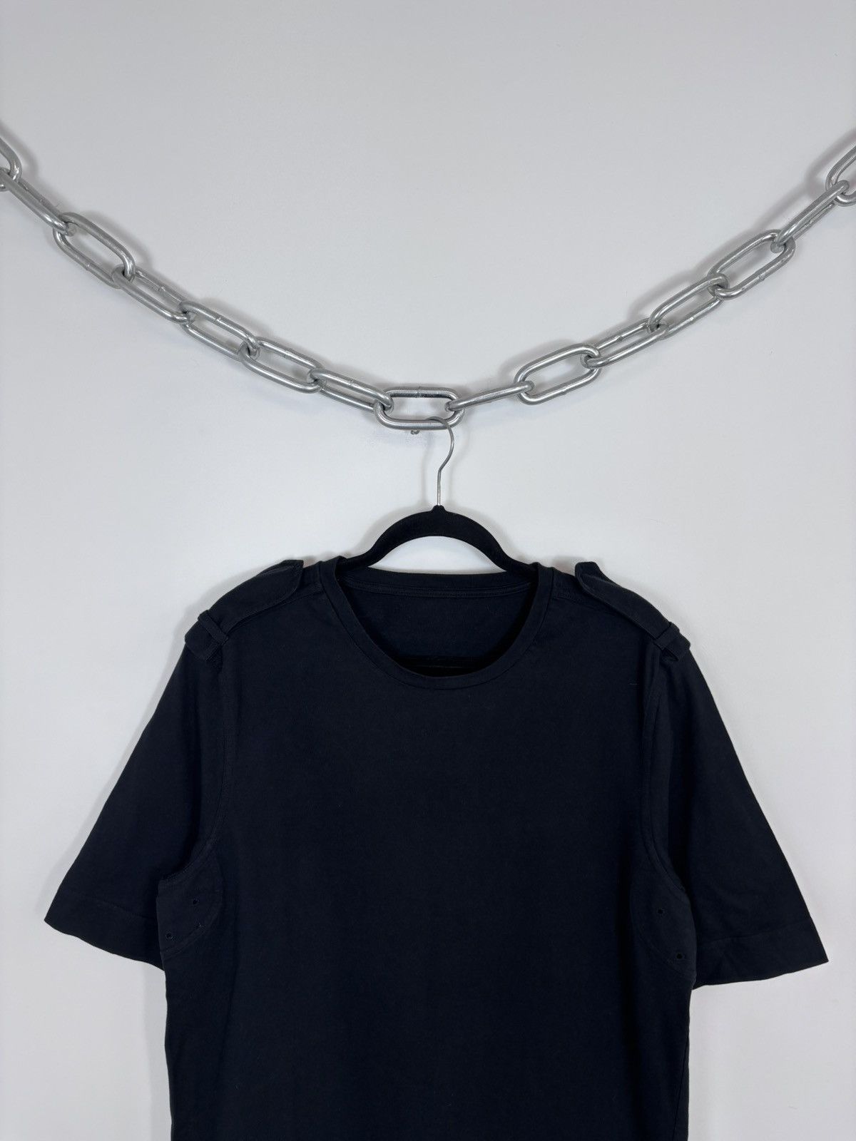 Prada Prada Red Tab Men’s Shoulders Straps Black T-Shirt Tee Size US L / EU 52-54 / 3 - 3 Thumbnail