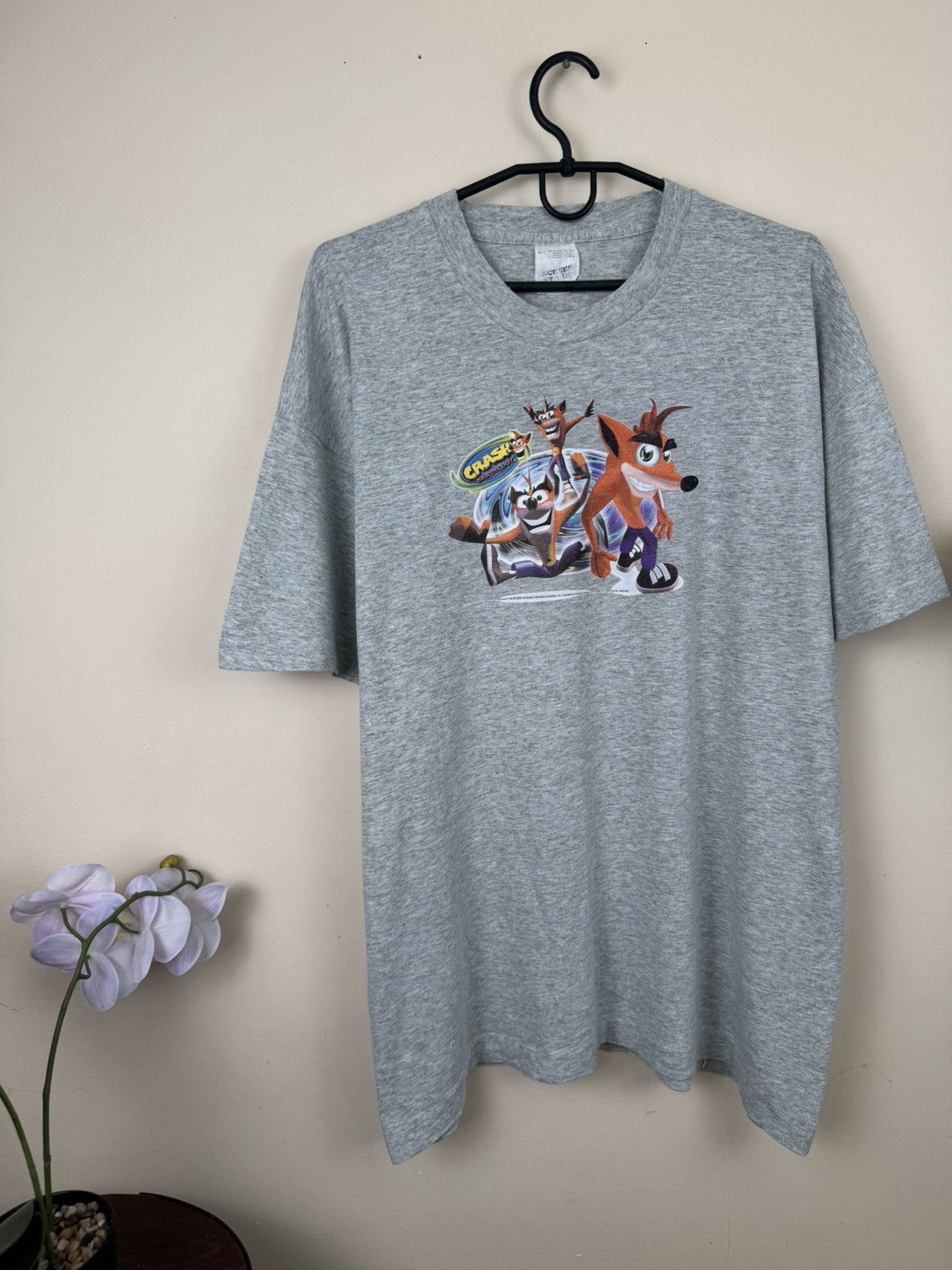 Other Vintage Crash Bandicoot T shirt 2000 PS1 Game Sz XL Grey Size US XL / EU 56 / 4 - 8 Thumbnail
