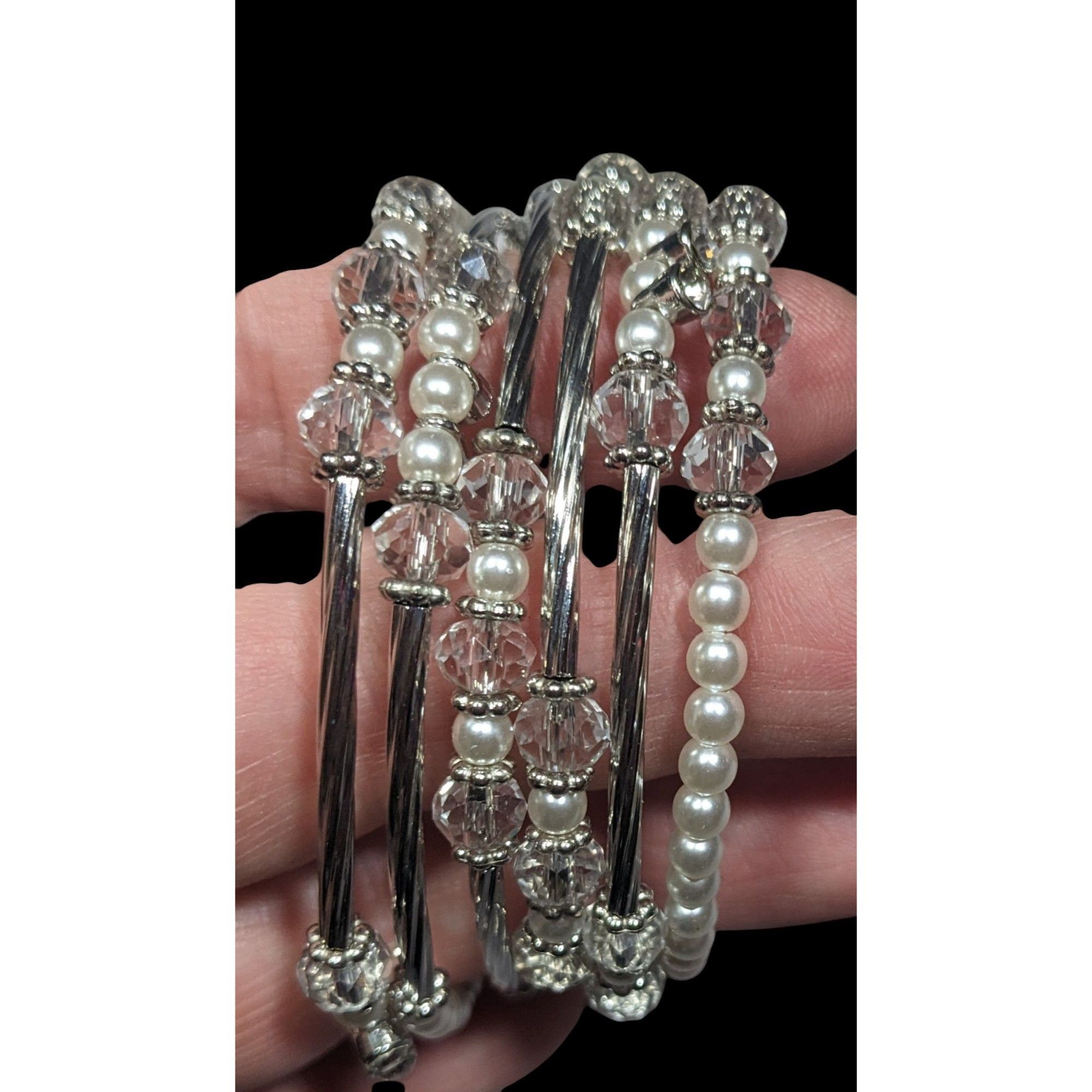 Other Elegant Glam White And Silver Tone Beaded Coil Bracelet Size ONE SIZE - 3 Thumbnail