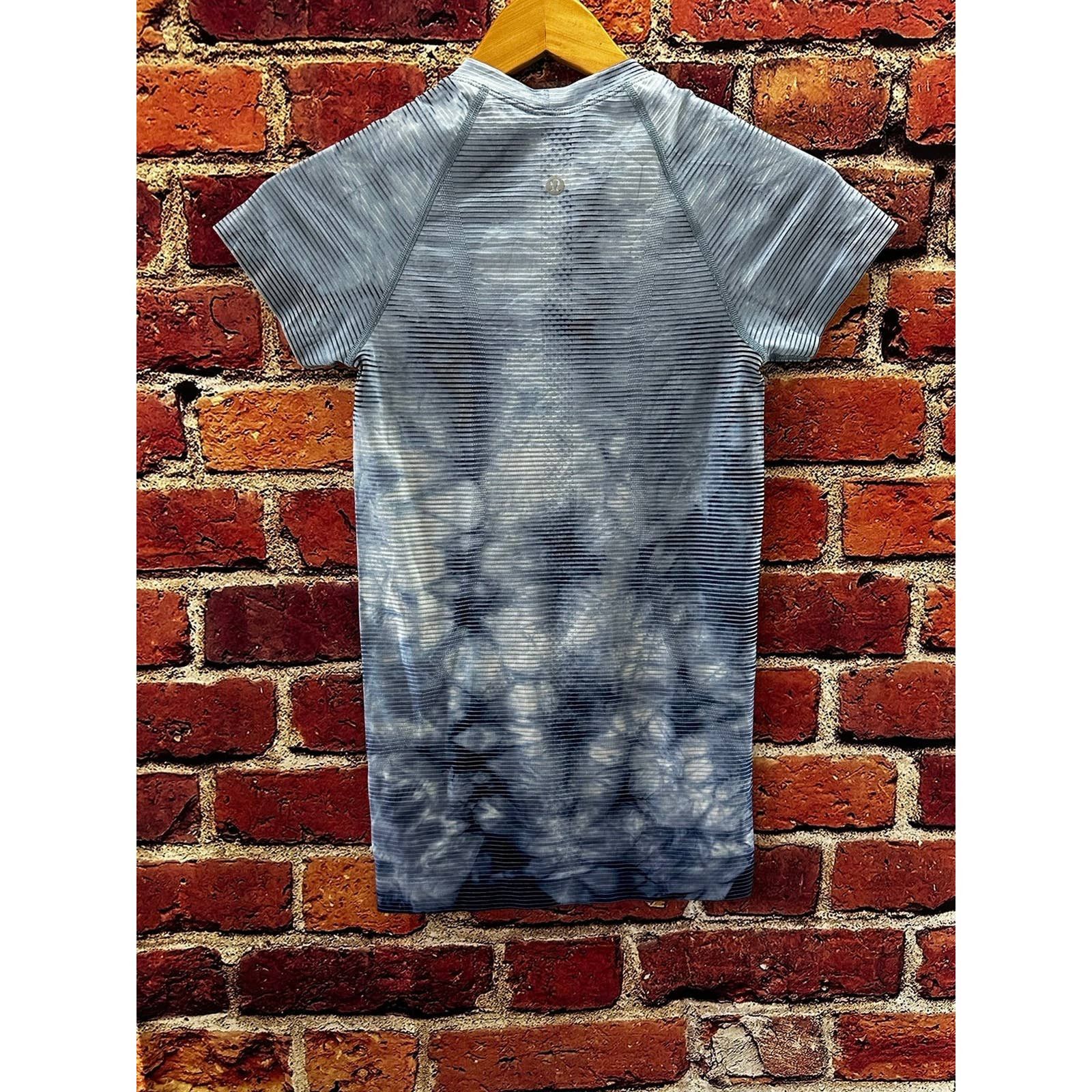 Lululemon lululemon tie dye top size 2 Size XS / US 0-2 / IT 36-38 - 3 Thumbnail