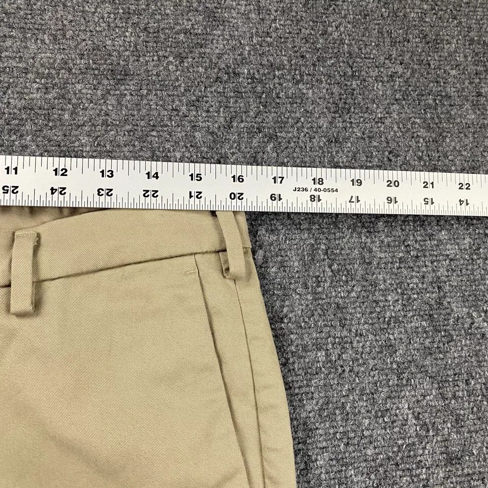 Uniqlo Uniqlo Pants Mens 31x34 Beige Chino Casual Straight Leg Size US 31 - 4 Thumbnail