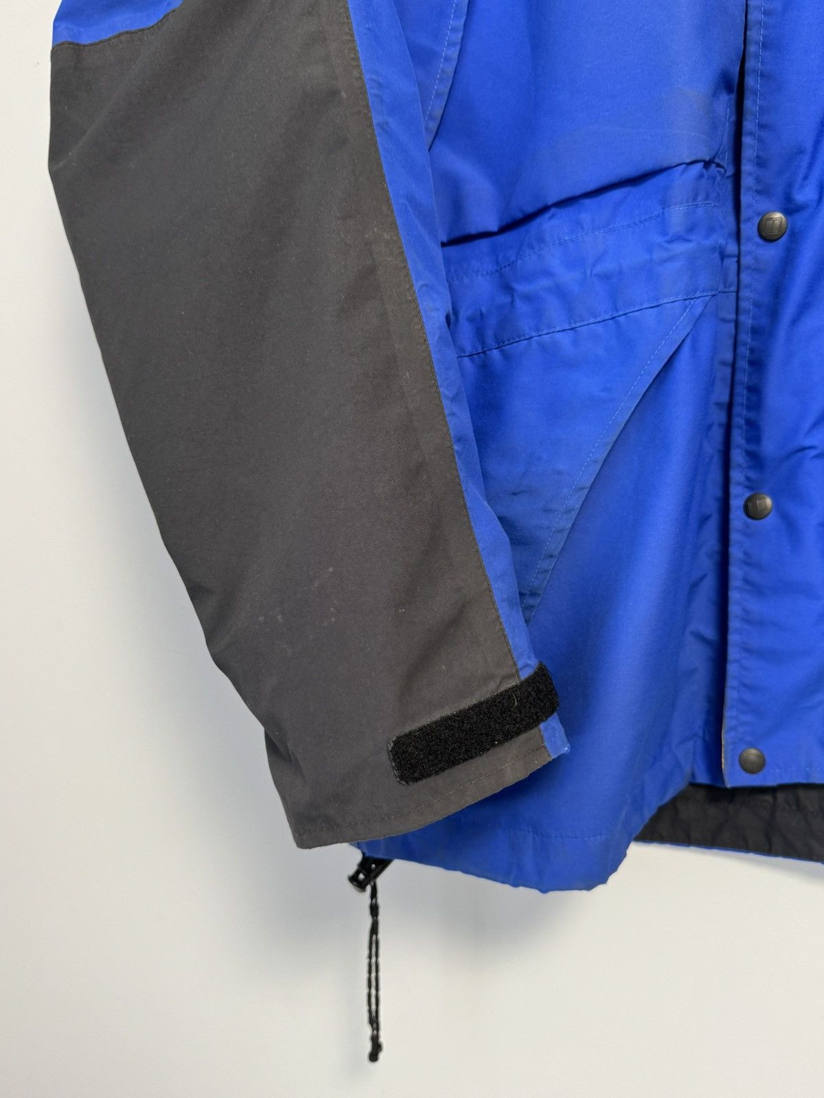 Berghaus Vintage 90’S Berghaus Mera Peak Gore-tex Jacket Men’s Medium Size US M / EU 48-50 / 2 - 6 Thumbnail