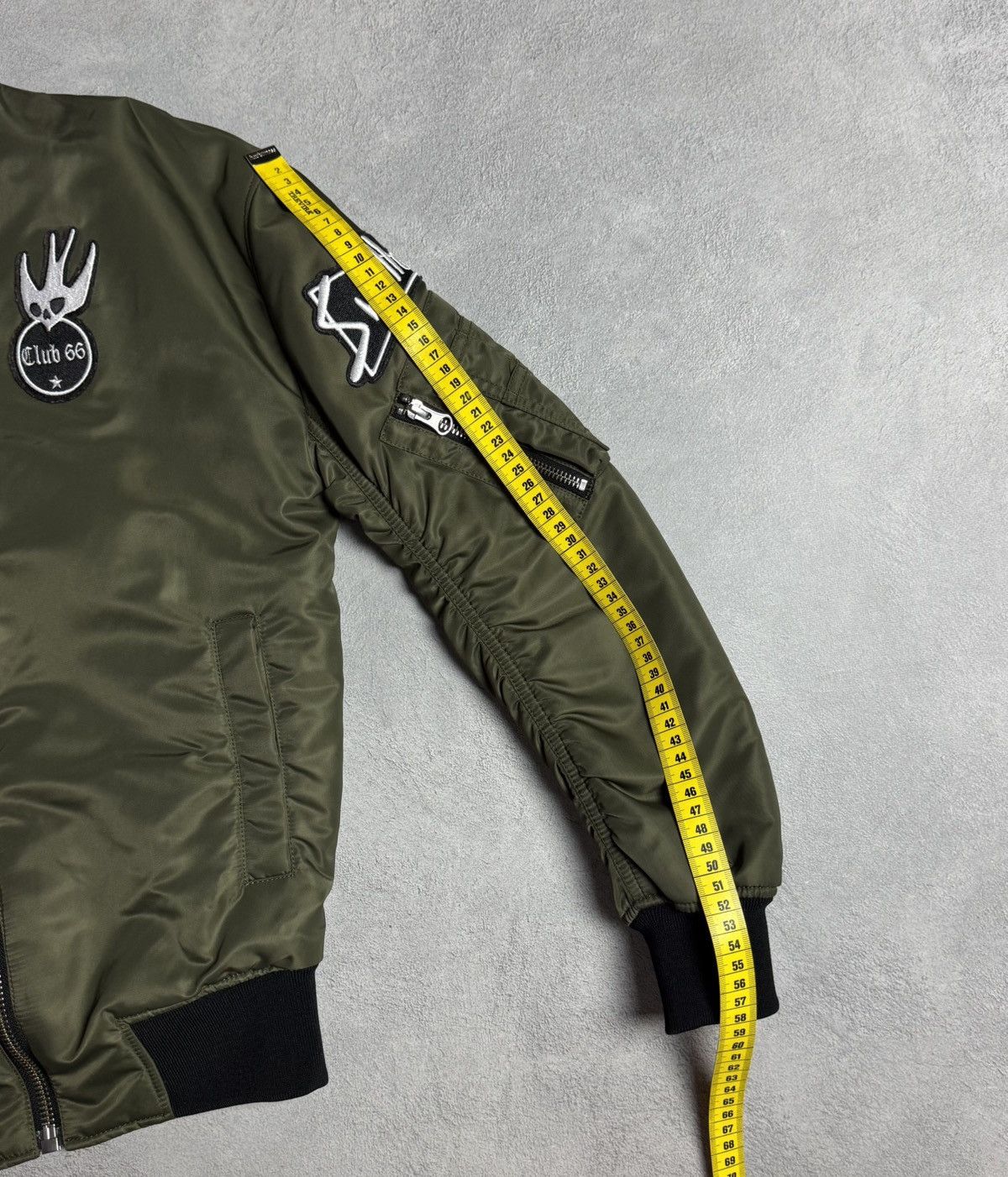Alexander McQueen Alexander McQueen Nylon Bomber Jacket size 36 Size XS / US 0-2 / IT 36-38 - 17 Thumbnail