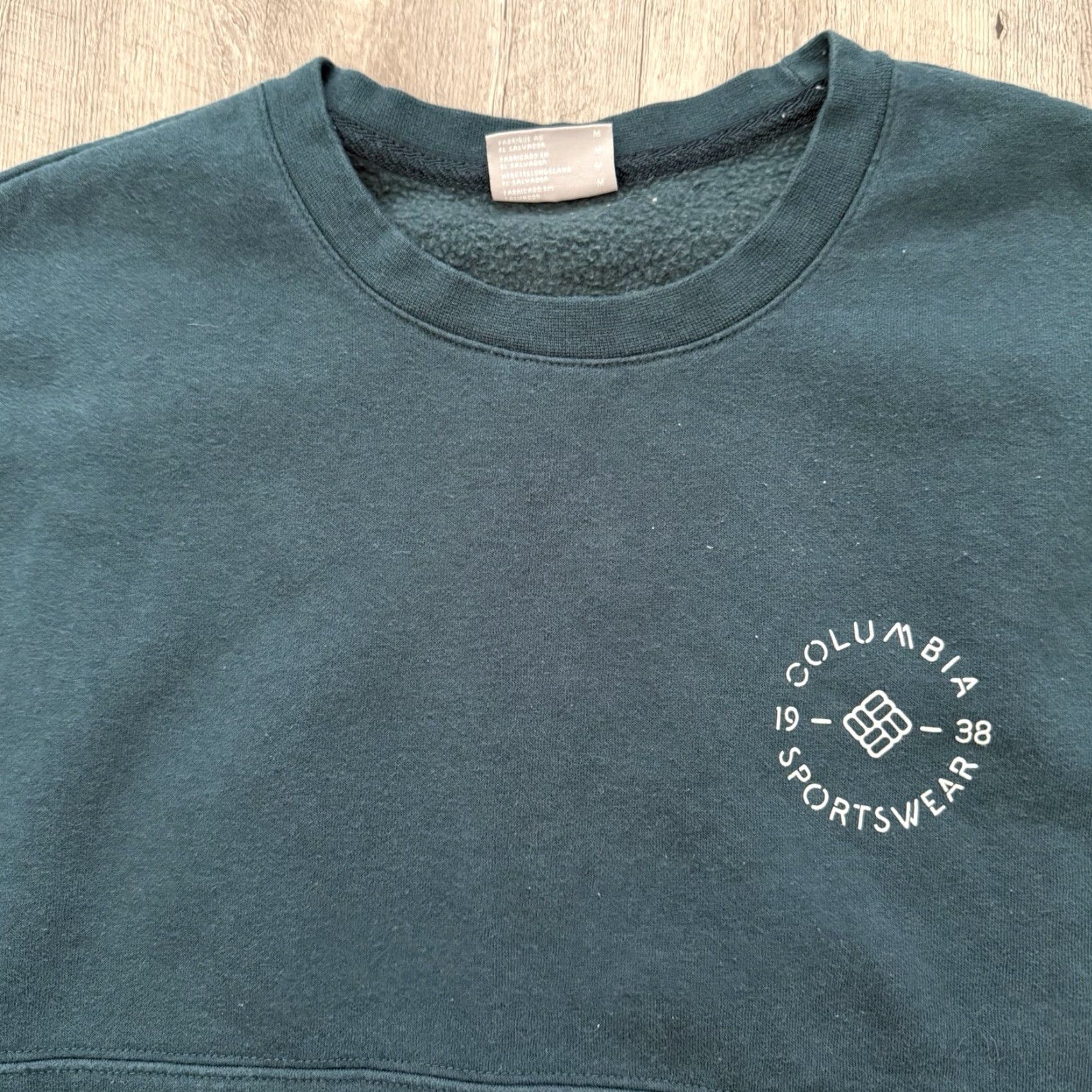 Vintage Columbia Sweatshirt Women Medium Boxy Fleece Crop Teal Blue Crew Neck Pullover Logo Athletic Outdoor Sports Casual Size M / US 6-8 / IT 42-44 - 3 Thumbnail