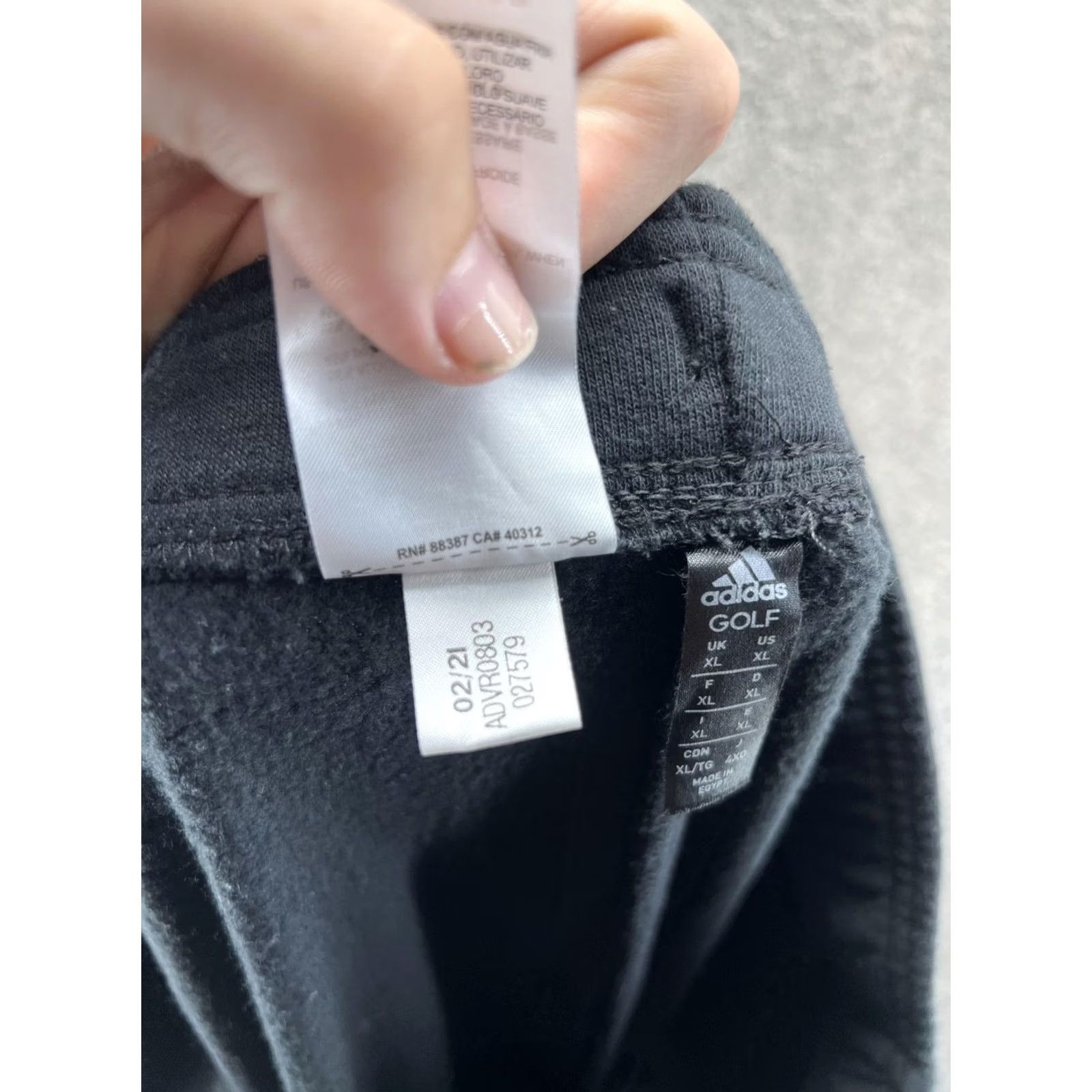 Adidas VINTAGE Adidas Sweatpants Mens XL Black Fleece Jogger Pants Elastic Waist Tapered Pajama Style Sports Golf Size US 36 / EU 52 - 5 Thumbnail