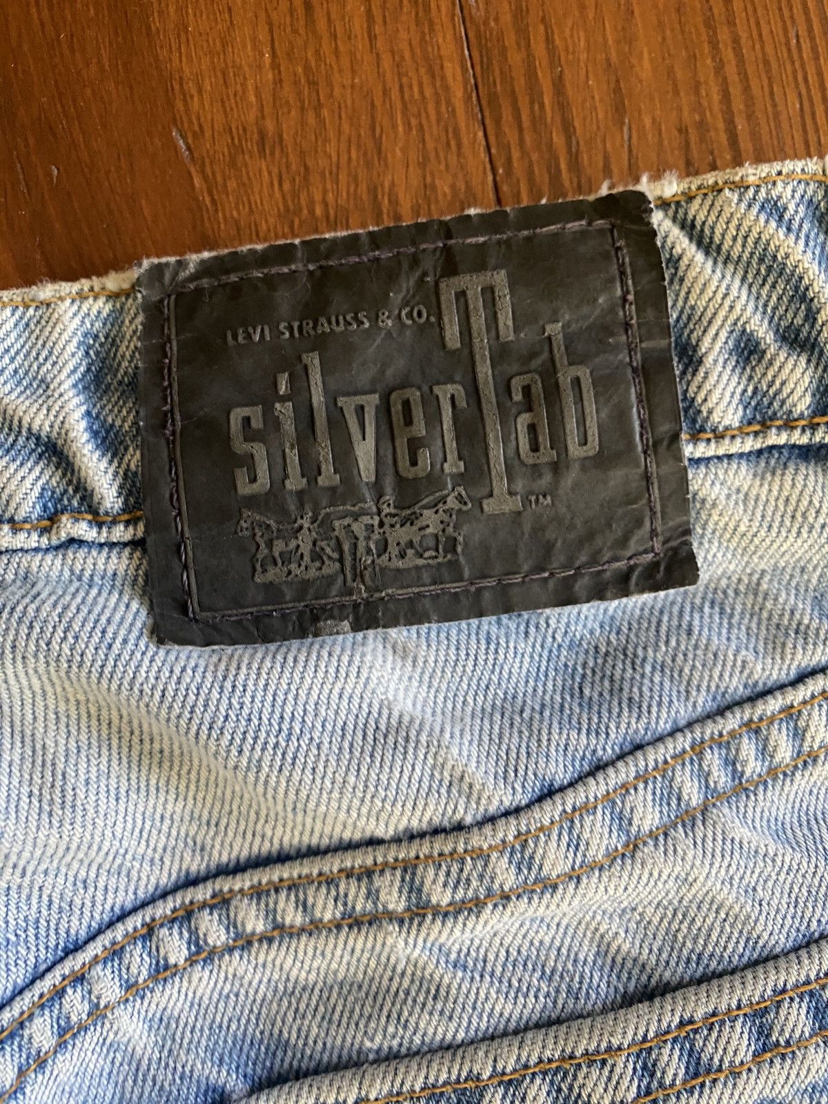 Levi's Vintage ‘97 Levi’s Silver Tab Loose Women’s Denim Jean 27x30 Size 27" / US 4 / IT 40 - 8 Thumbnail