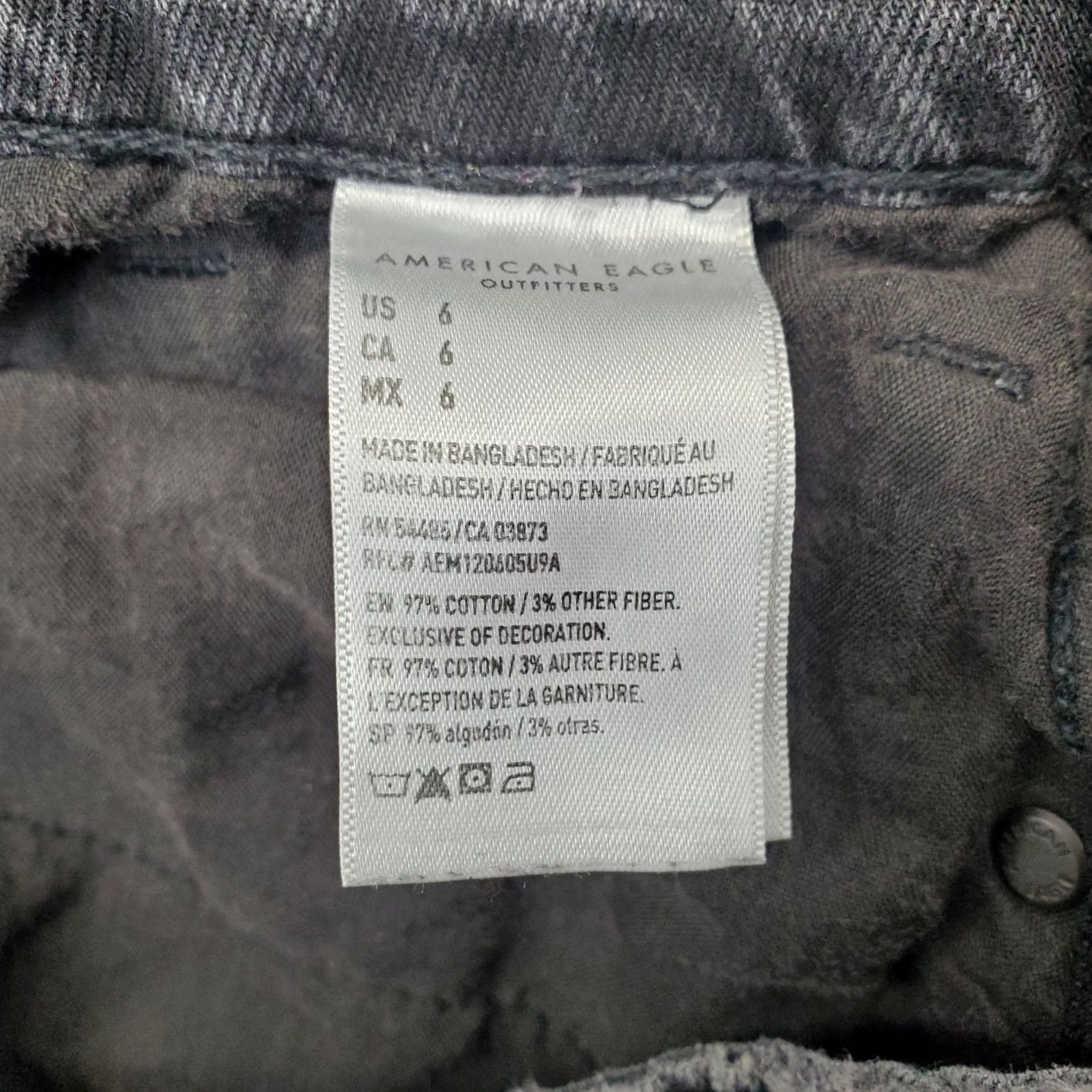 American Eagle Outfitters American Eagle Outfitters Gray Denim Cut-Off Shorts Womens Size 6 Size 28" / US 6 / IT 42 - 8 Thumbnail