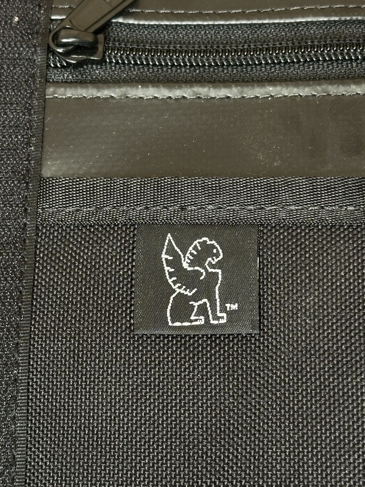 Chrome Industries Chrome Industries messenger bag water-resistant material. Size ONE SIZE - 20 Thumbnail