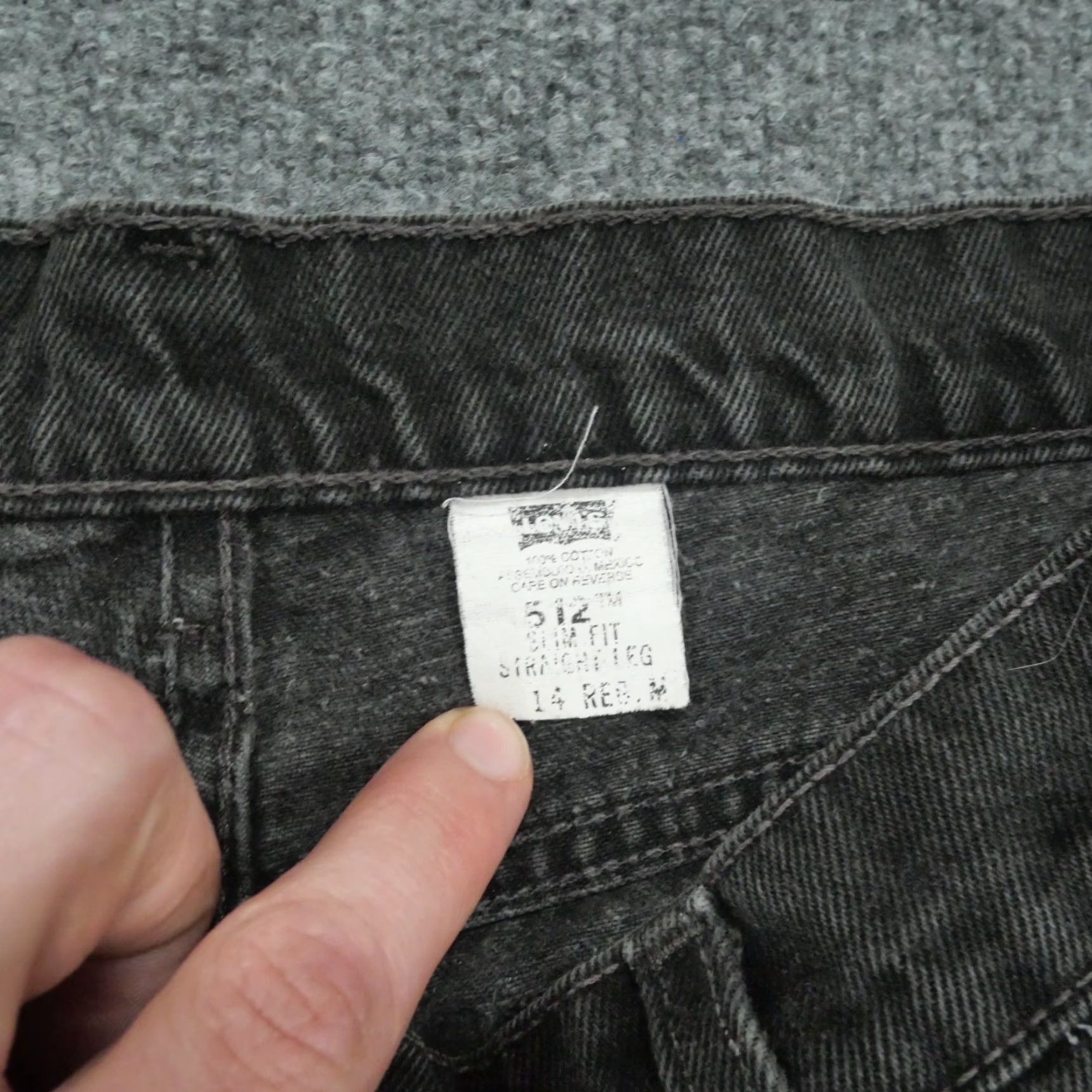 Levi's VINTAGE Levi's 512 Jeans Womens 14 31x24 Black Faded Cropped Tapered 90s Distressed Jeans Mens? Womens, 90s, 14, Black, Denim, Casual Size 24" / US 00 / IT 34 - 5 Thumbnail