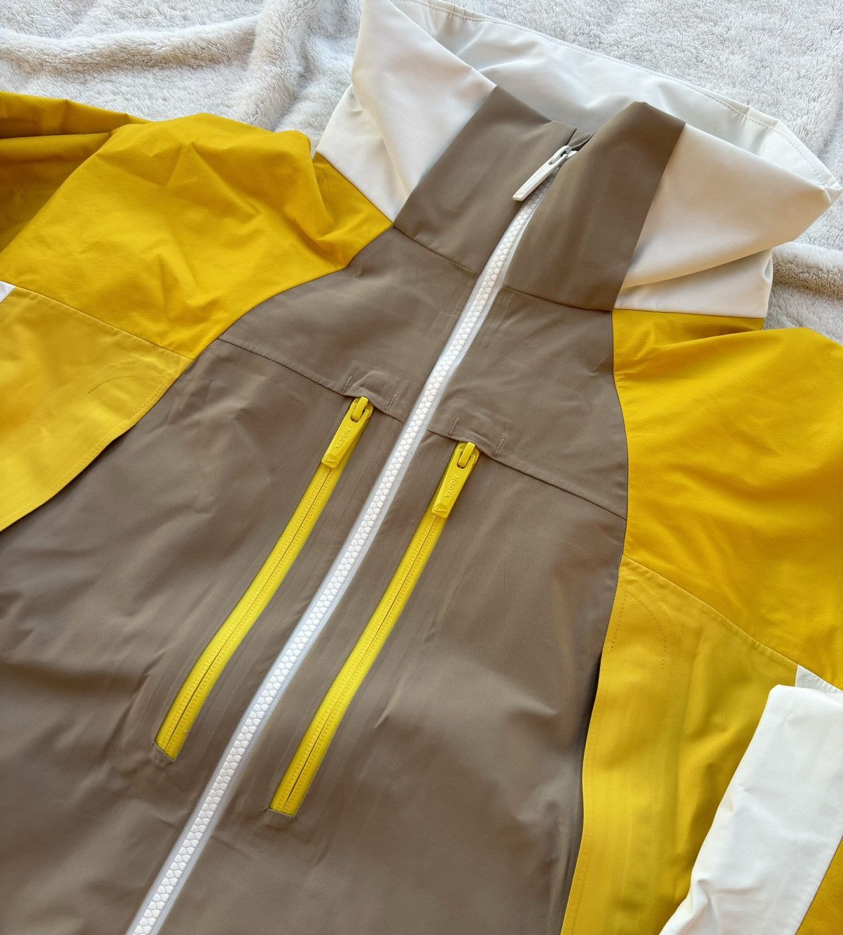 NOCTA Nike x Nocta Vivid Sulfur L'Art Bala Tech Jacket Size US XL / EU 56 / 4 - 4 Thumbnail