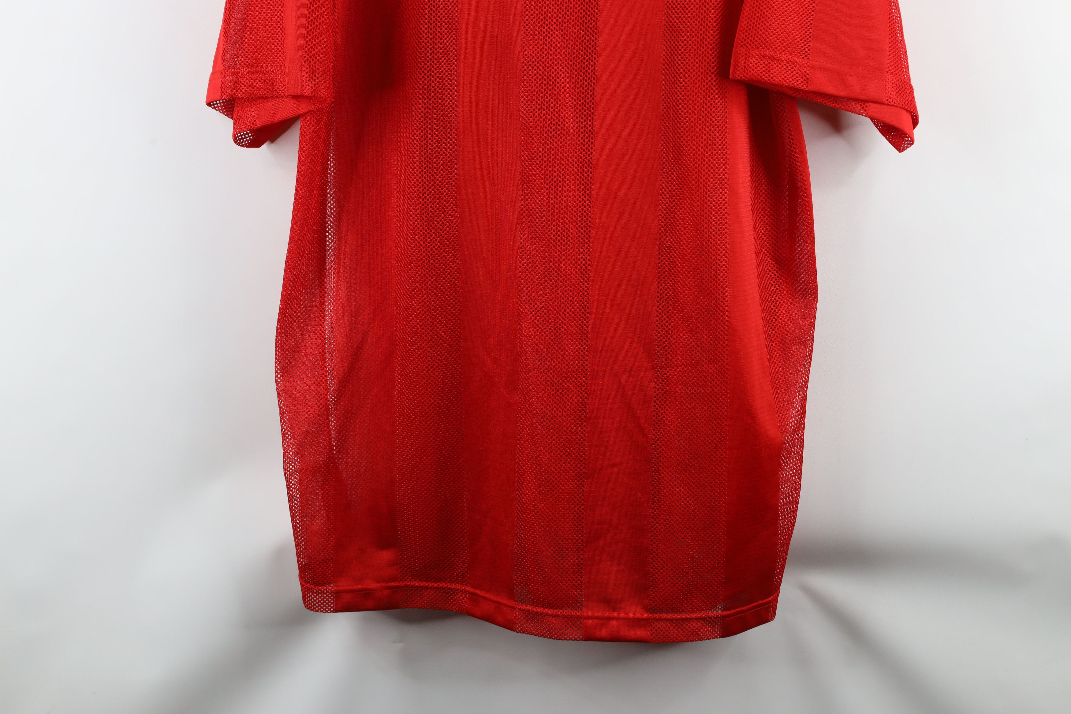 Vintage Vintage 90s Streetwear Fit Mesh See Through T-Shirt Red Size US L / EU 52-54 / 3 - 3 Thumbnail