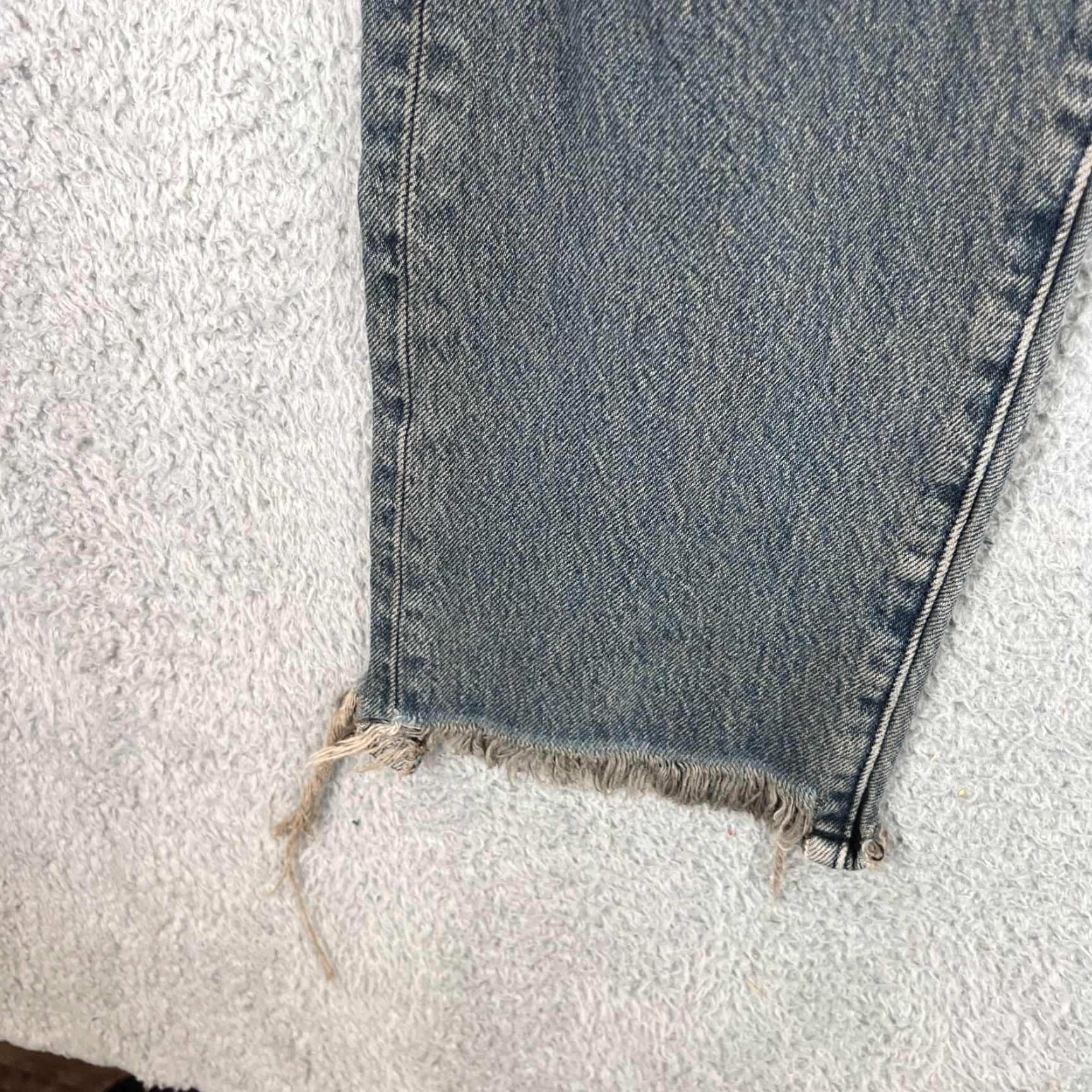 Levi's VINTAGE Levi's 512 Jeans Mens 38x30 Dark Denim Straight Fit Regular Big E Distressed 90s LTD Size US 38 / EU 54 - 7 Thumbnail