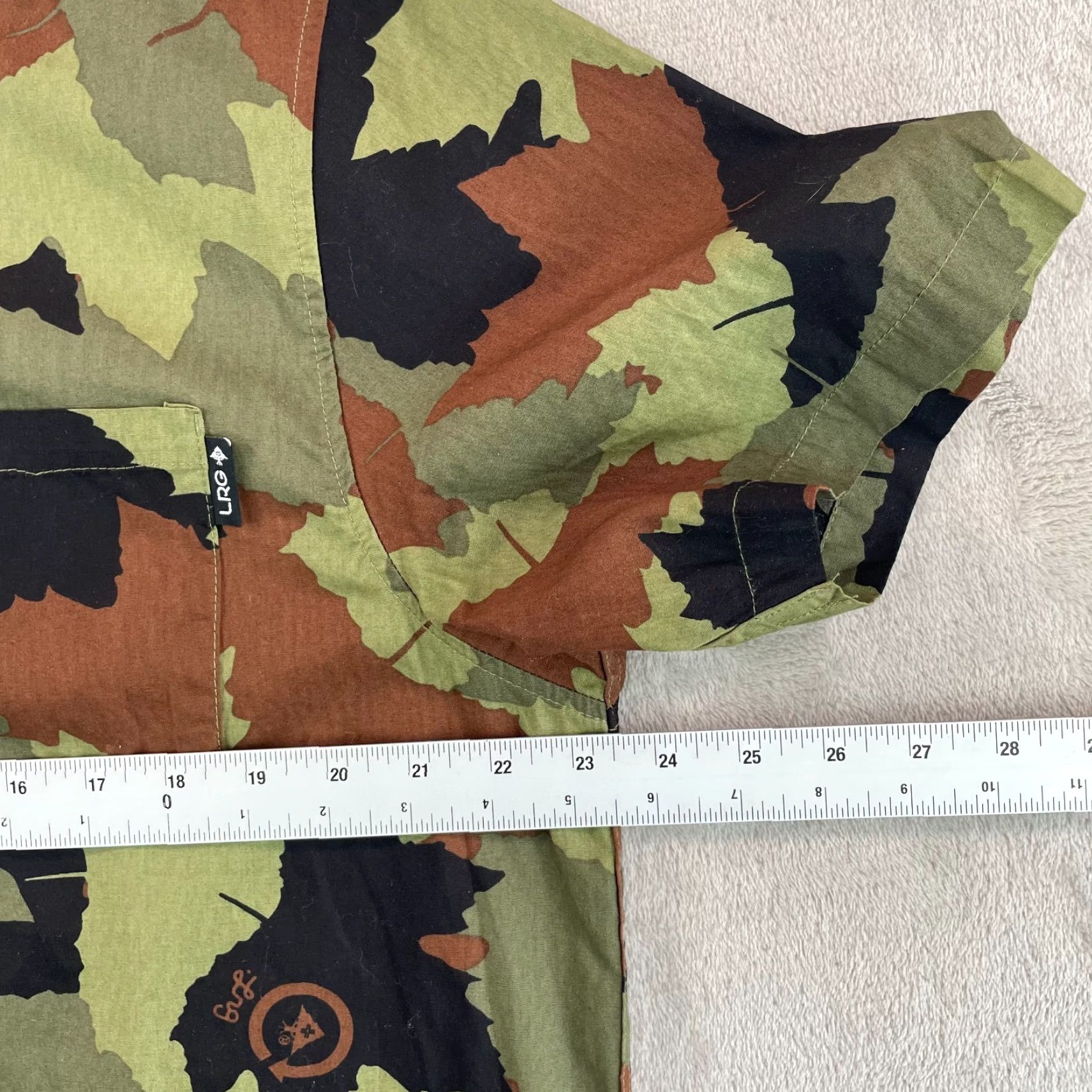 Vintage LRG Shirt Men Large Camouflage Hip Hop Short Sleeve Button-Up NWOT Size US L / EU 52-54 / 3 - 5 Thumbnail