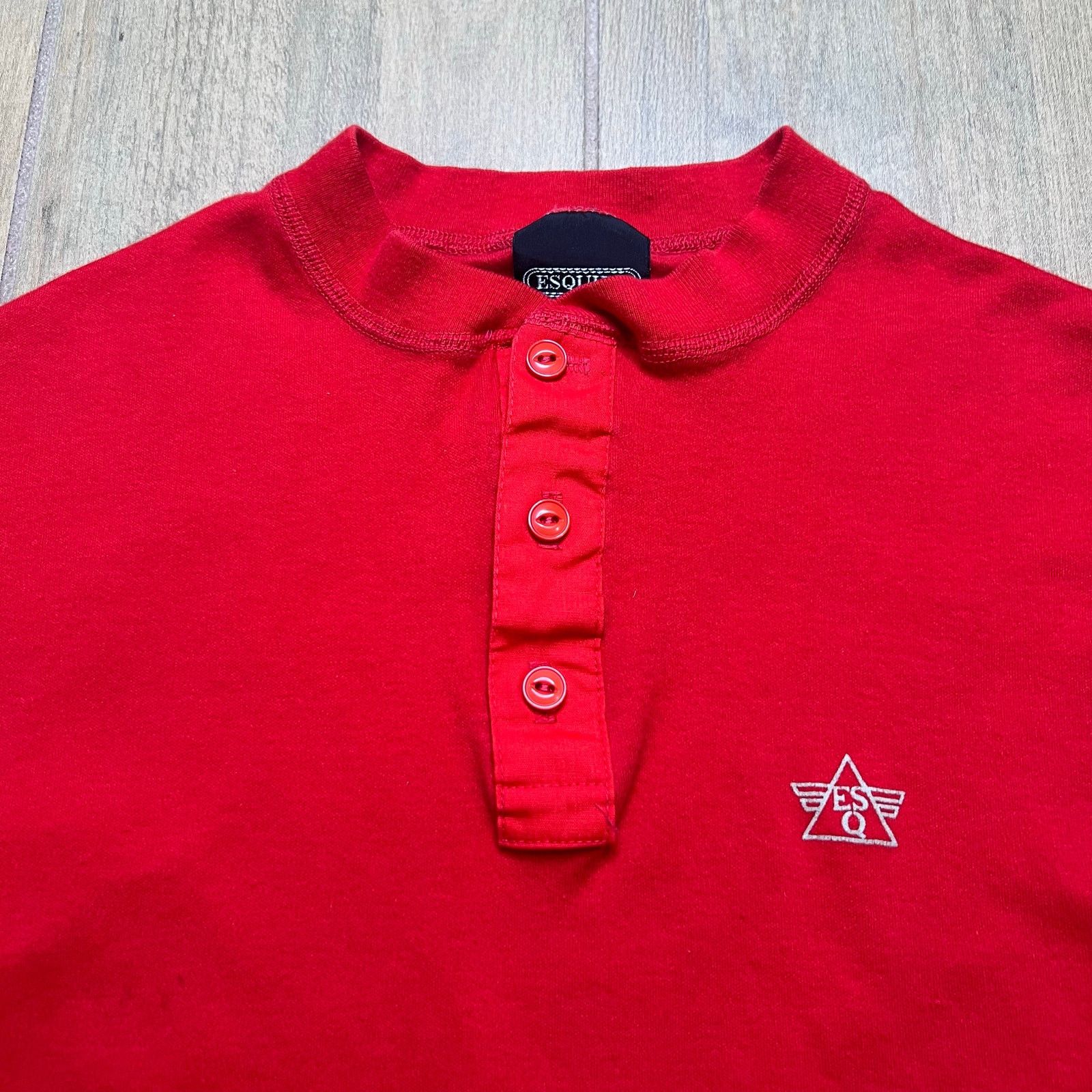 Vintage Vintage Esquire Henley Shirt Mens Large Red distress 90s Size US L / EU 52-54 / 3 - 1 Thumbnail