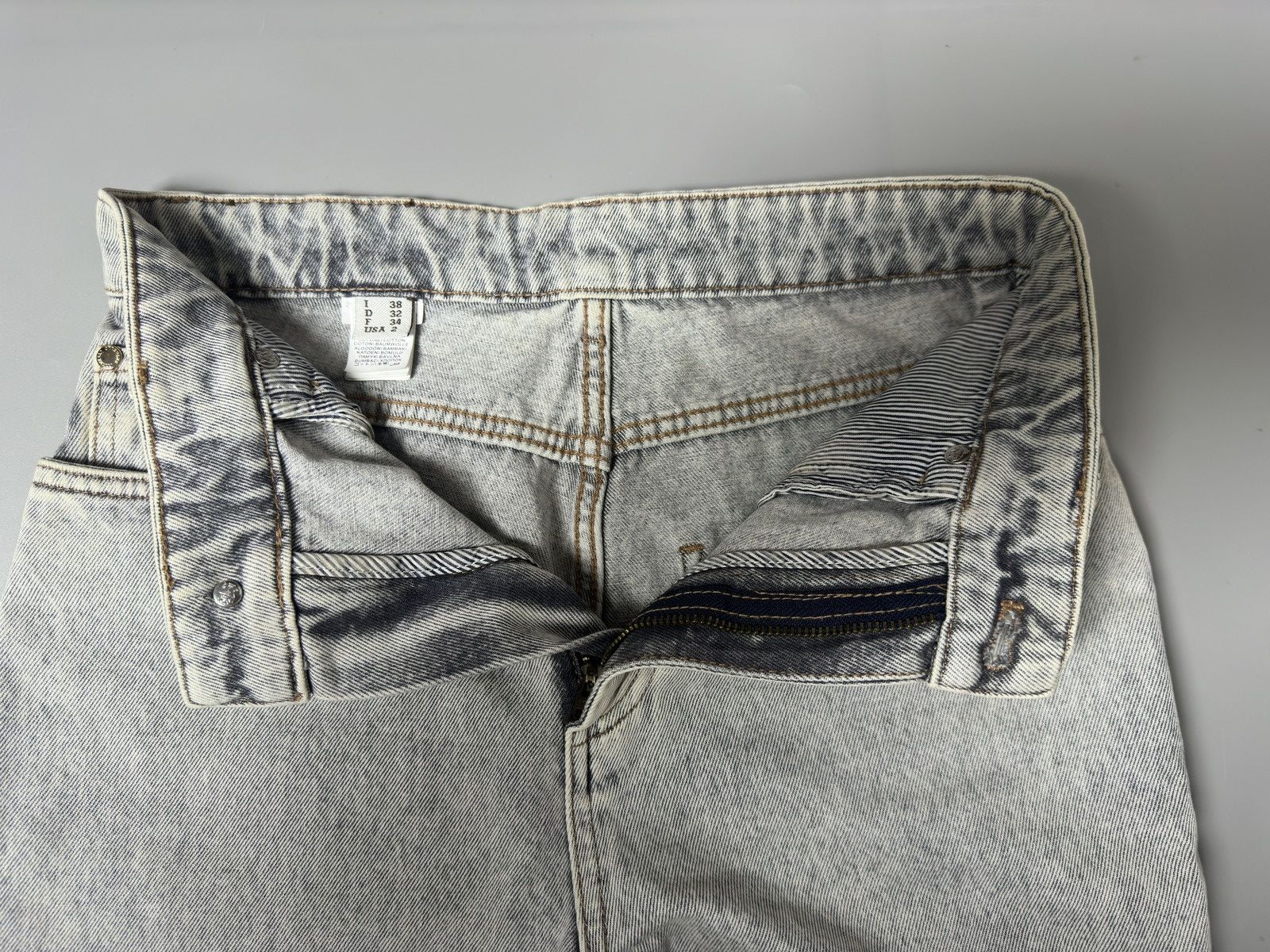 Brunello Cucinelli Brunello Cucinelli — Washed Denim Jeans Size 28" / US 6 / IT 42 - 6 Thumbnail