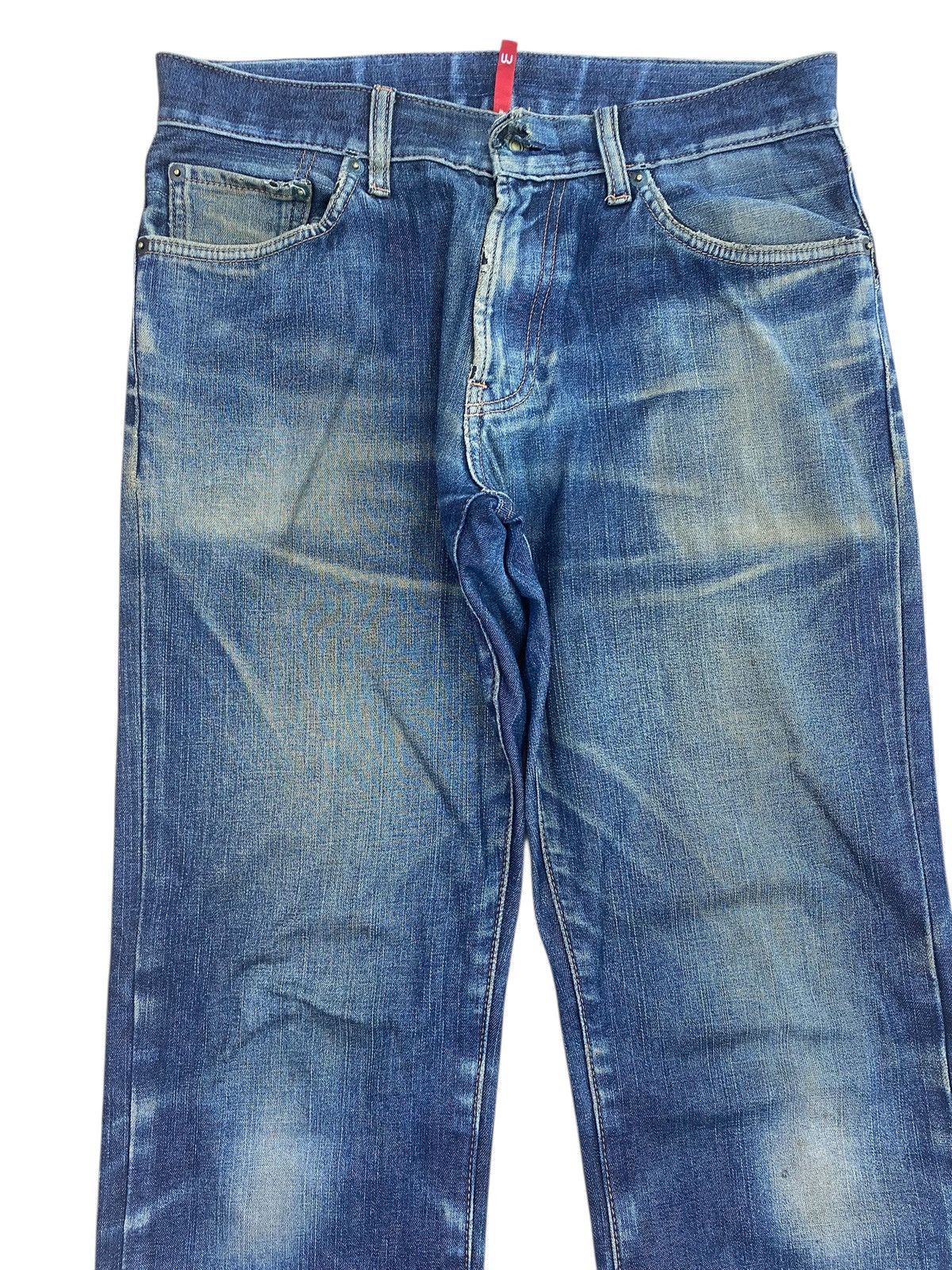 Uniqlo Uniqlo Faded Mud Wash Style Regular Fit Jeans Size US 30 / EU 46 - 2 Thumbnail