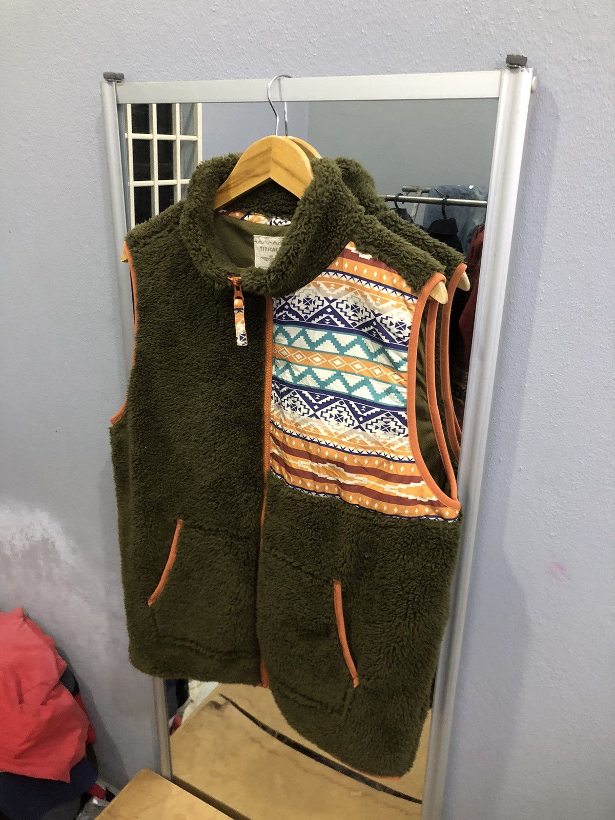 Japanese Brand Titicaca Olive Sherpa Fleece Vest Tribal Panel Size US M / EU 48-50 / 2 - 2 Thumbnail
