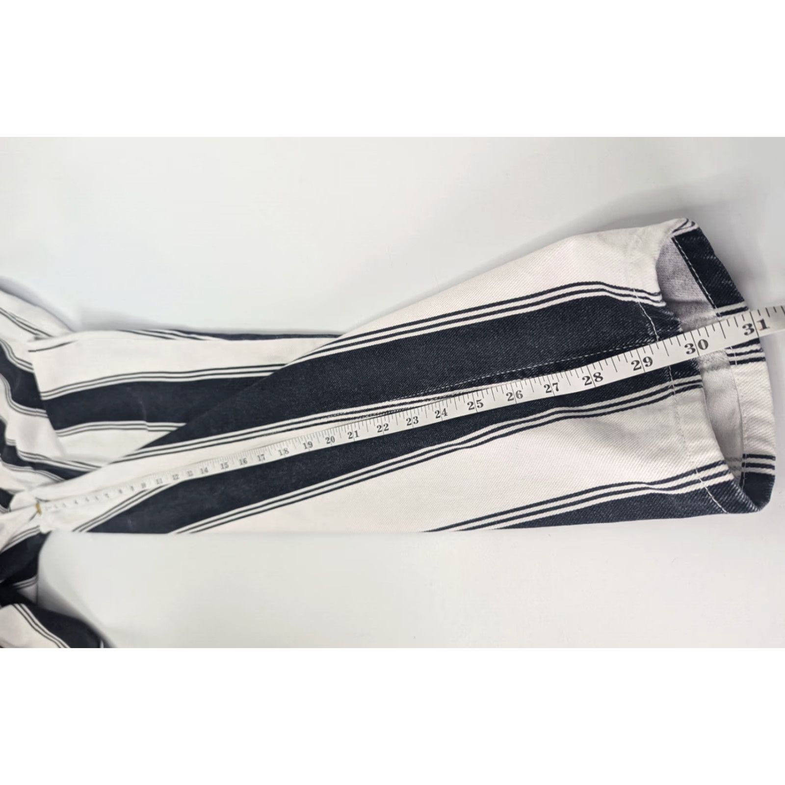 Bdg BDG Women’s Jeans 28W White Black Stripes Cotton High Rise Tapered Leg Pocket Denim Vintage: No Mens Women Size 28" / US 6 / IT 42 - 6 Thumbnail