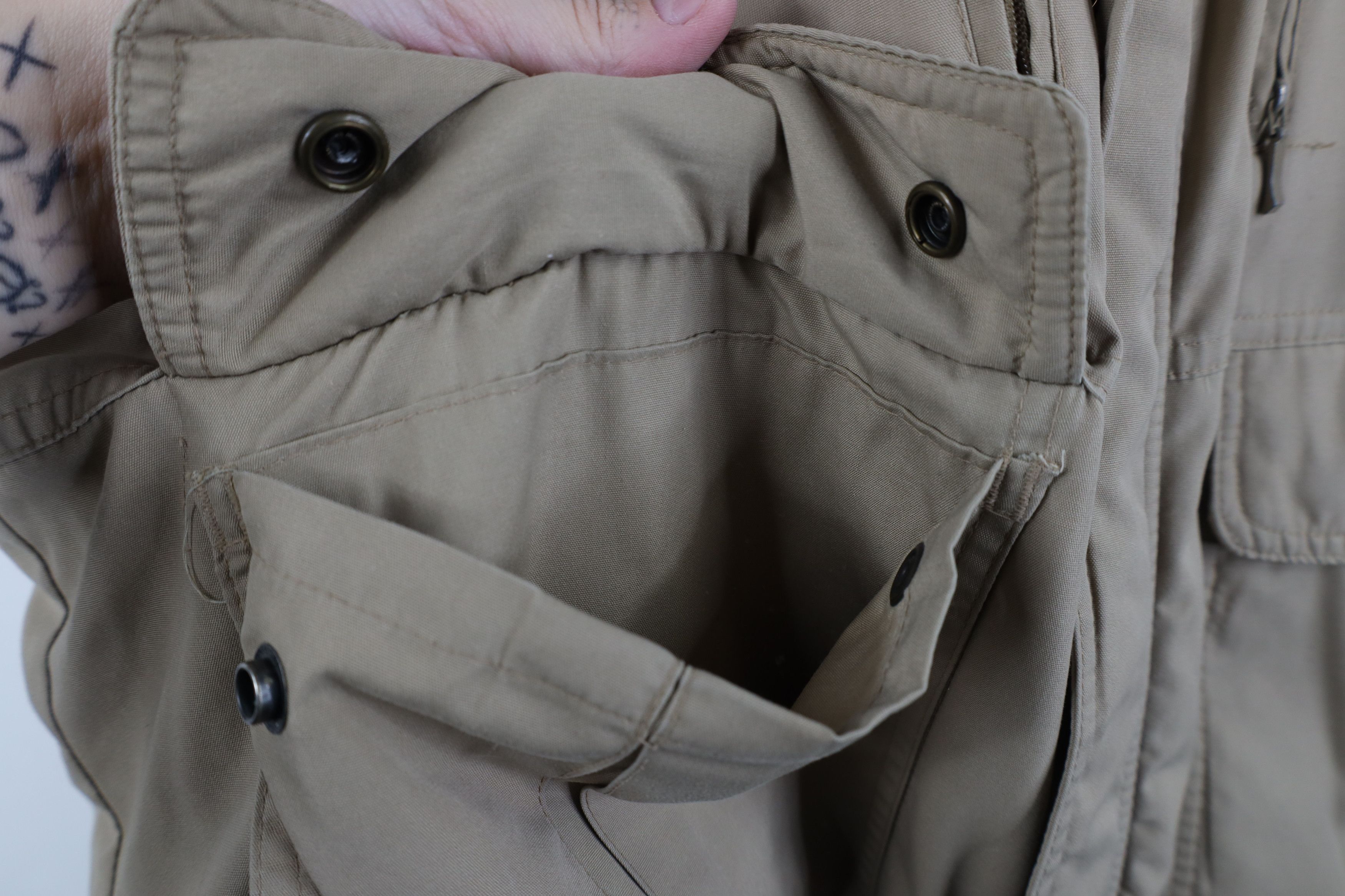 Vintage Vintage 70s Streetwear Lined Full Zip Puffer Vest Jacket Size US XL / EU 56 / 4 - 7 Thumbnail