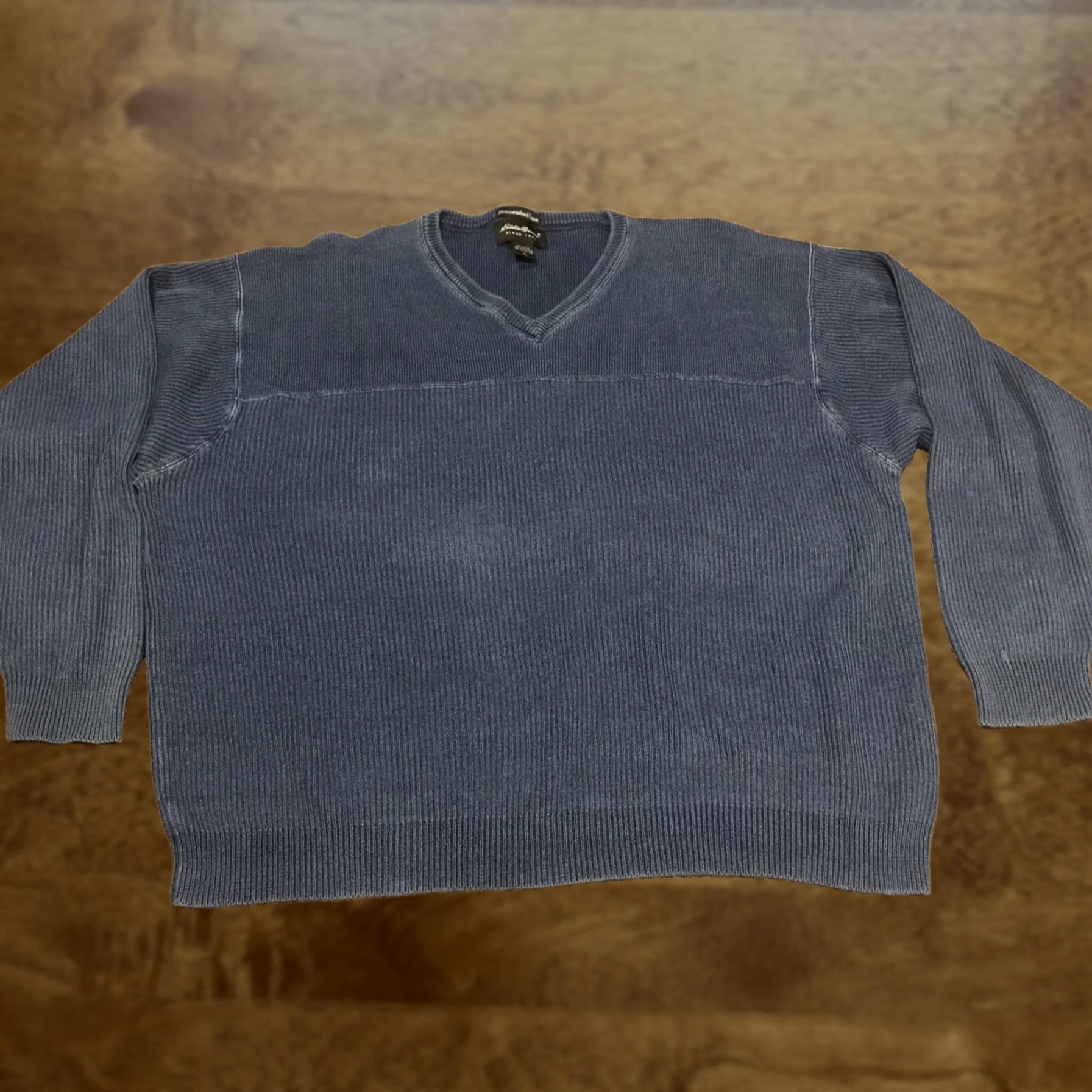 Eddie Bauer VINTAGE Eddie Bauer Sweater XL Men Blue V-Neck Heavyweight Cotton Knit Pullover 90s Wool Style Size US XL / EU 56 / 4 - 1 Thumbnail