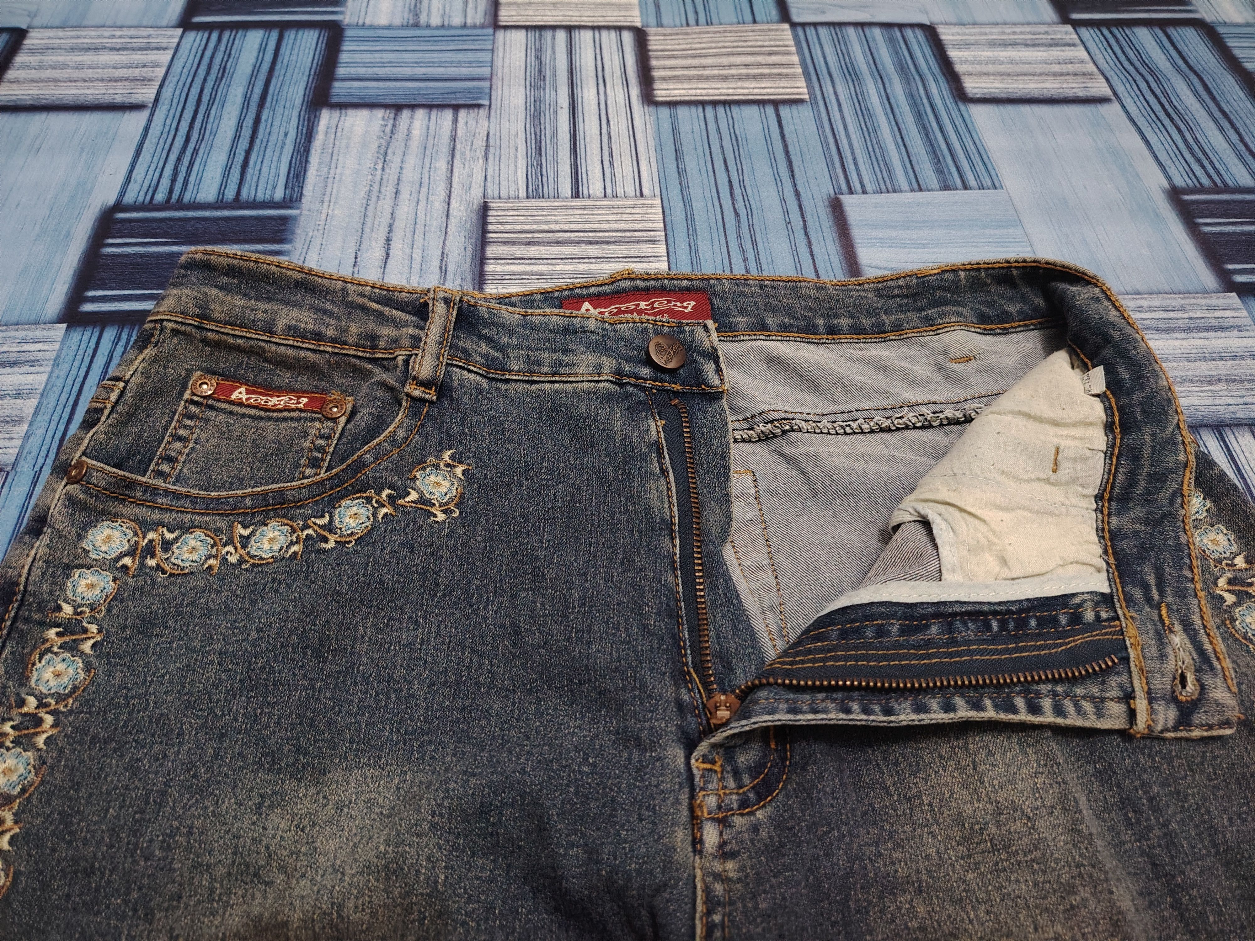 If Six Was Nine × Japanese Brand Insane Bootcut Aofeng Flower Embroidered Side Flared Jeans Size US 30 / EU 46 - 8 Thumbnail
