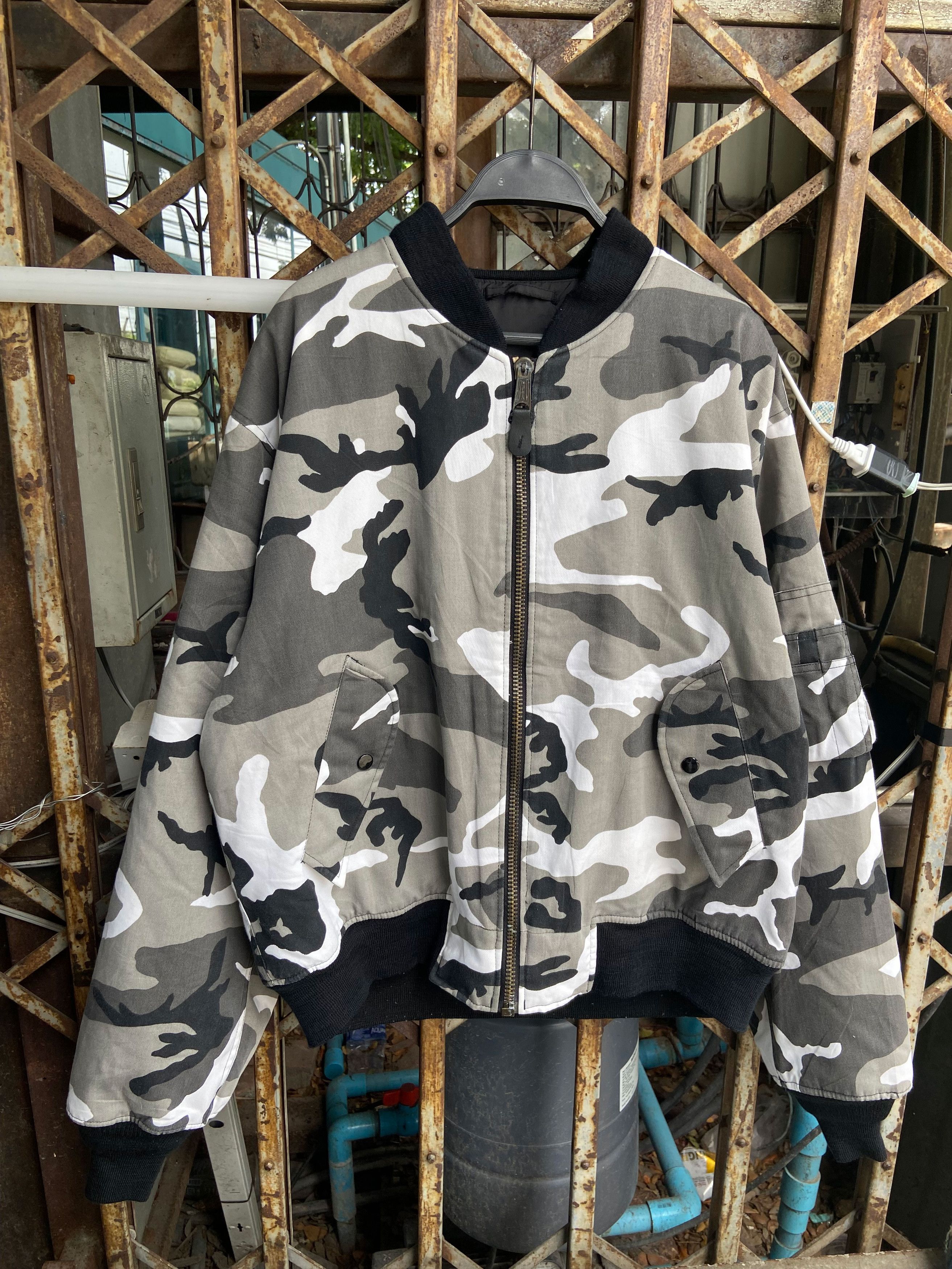 Alpha Industries × Vetements Vehement x Alpha Industries