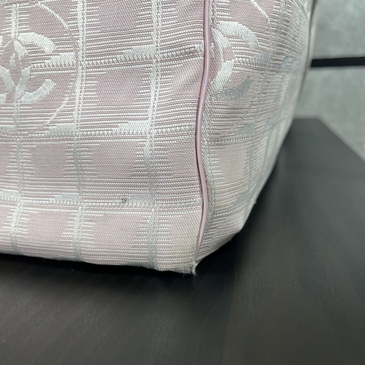 Chanel CHANEL ALIGNE PINK TRAVEL LINE NYLON TOTE BAG HAND BAG RARE Size ONE SIZE - 12 Thumbnail