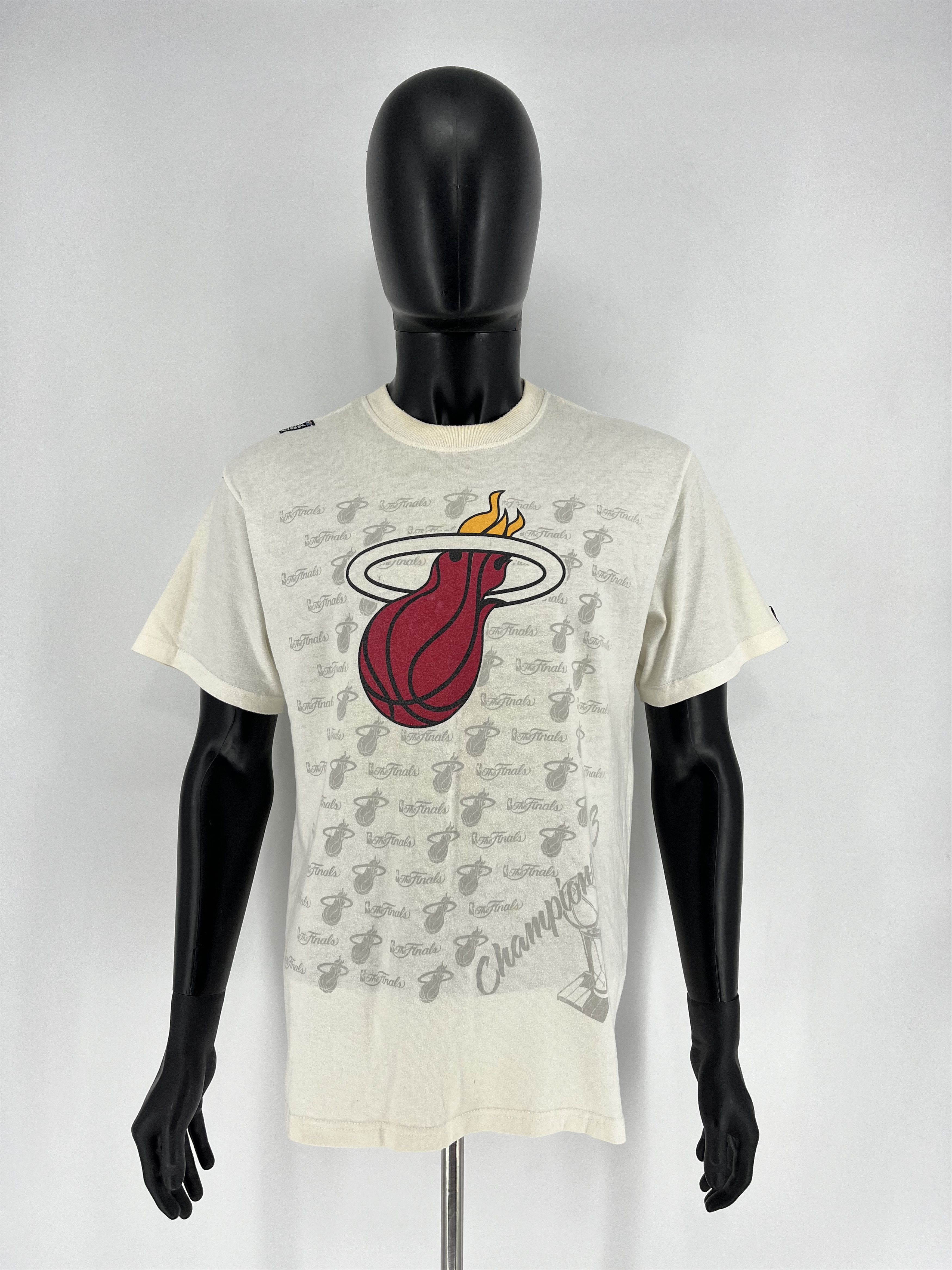 NBA × Vintage Miami Heat NBA White T-Shirt The Champions 13 Short Sleeve Size US L / EU 52-54 / 3 - 2 Thumbnail