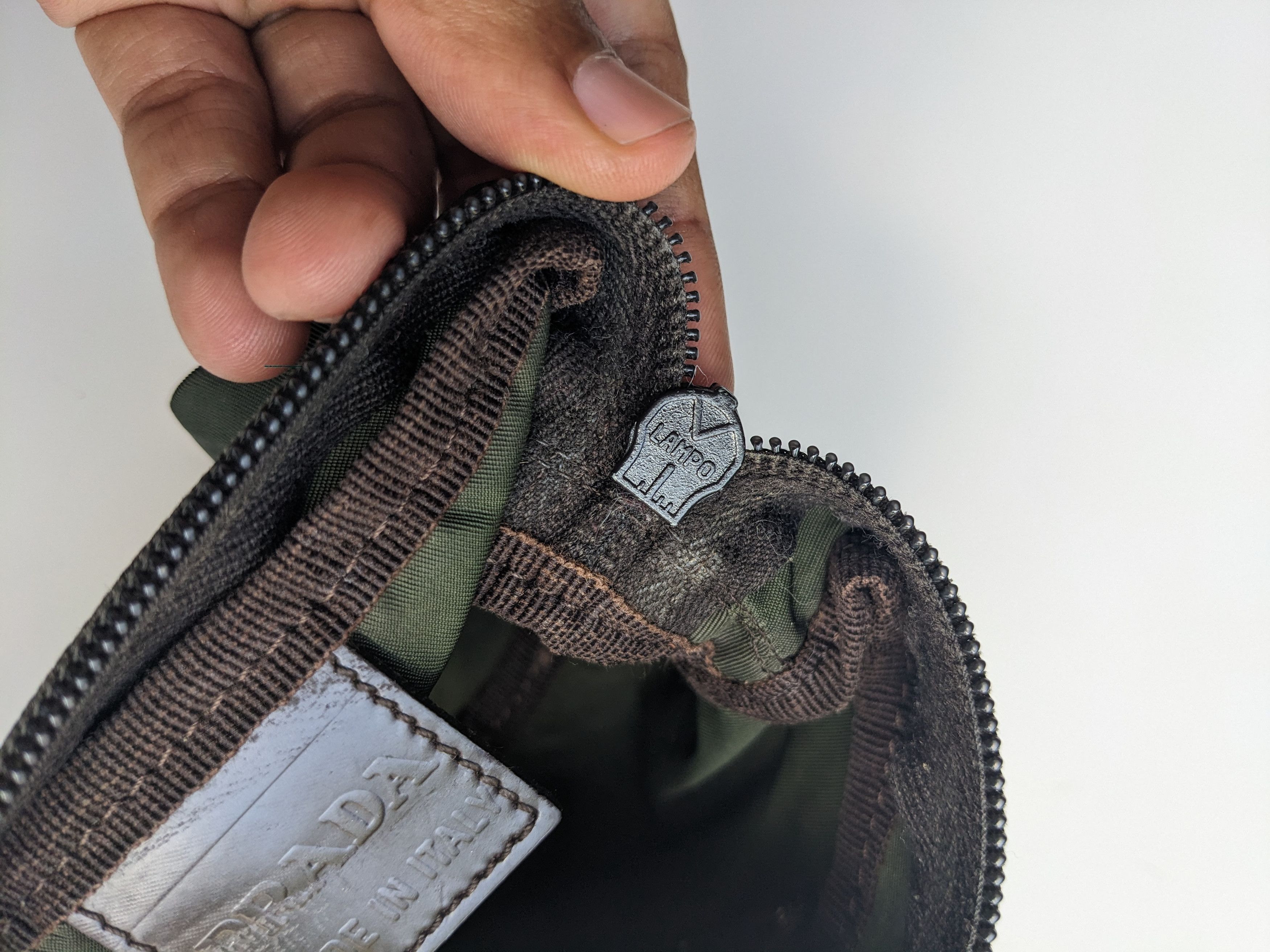 Prada Prada nylon cosmetic pouch dark green Size ONE SIZE - 9 Thumbnail