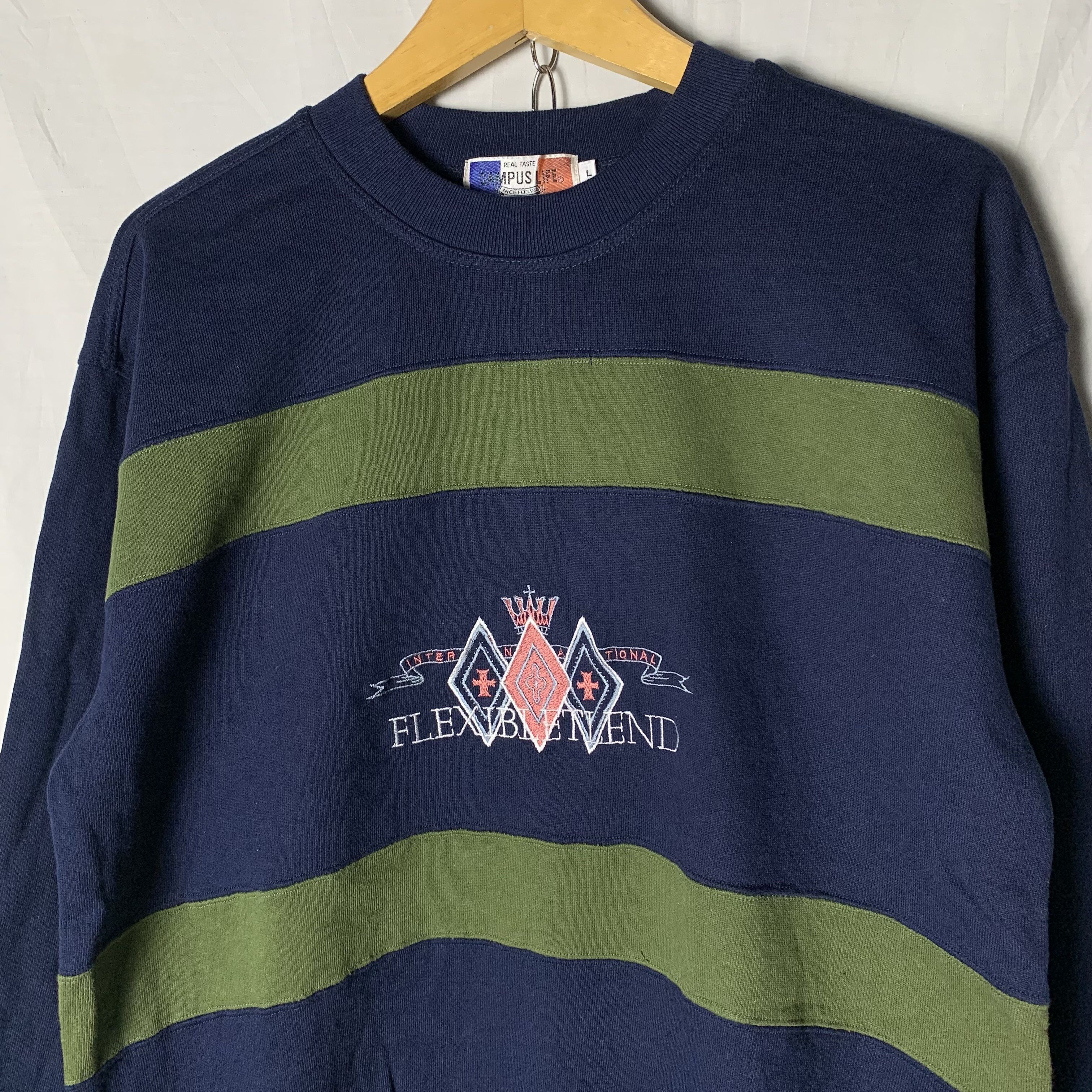 Vintage Vintage 90s Campus Life Sweatshirt Crewneck Size US M / EU 48-50 / 2 - 3 Thumbnail