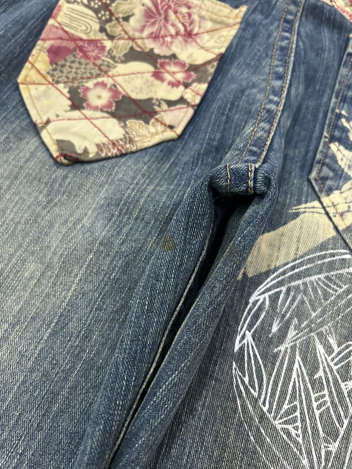 Japanese Brand Vintage Japanese Karakuri Sukajan Style Straight Jeans Size US 33 - 15 Thumbnail