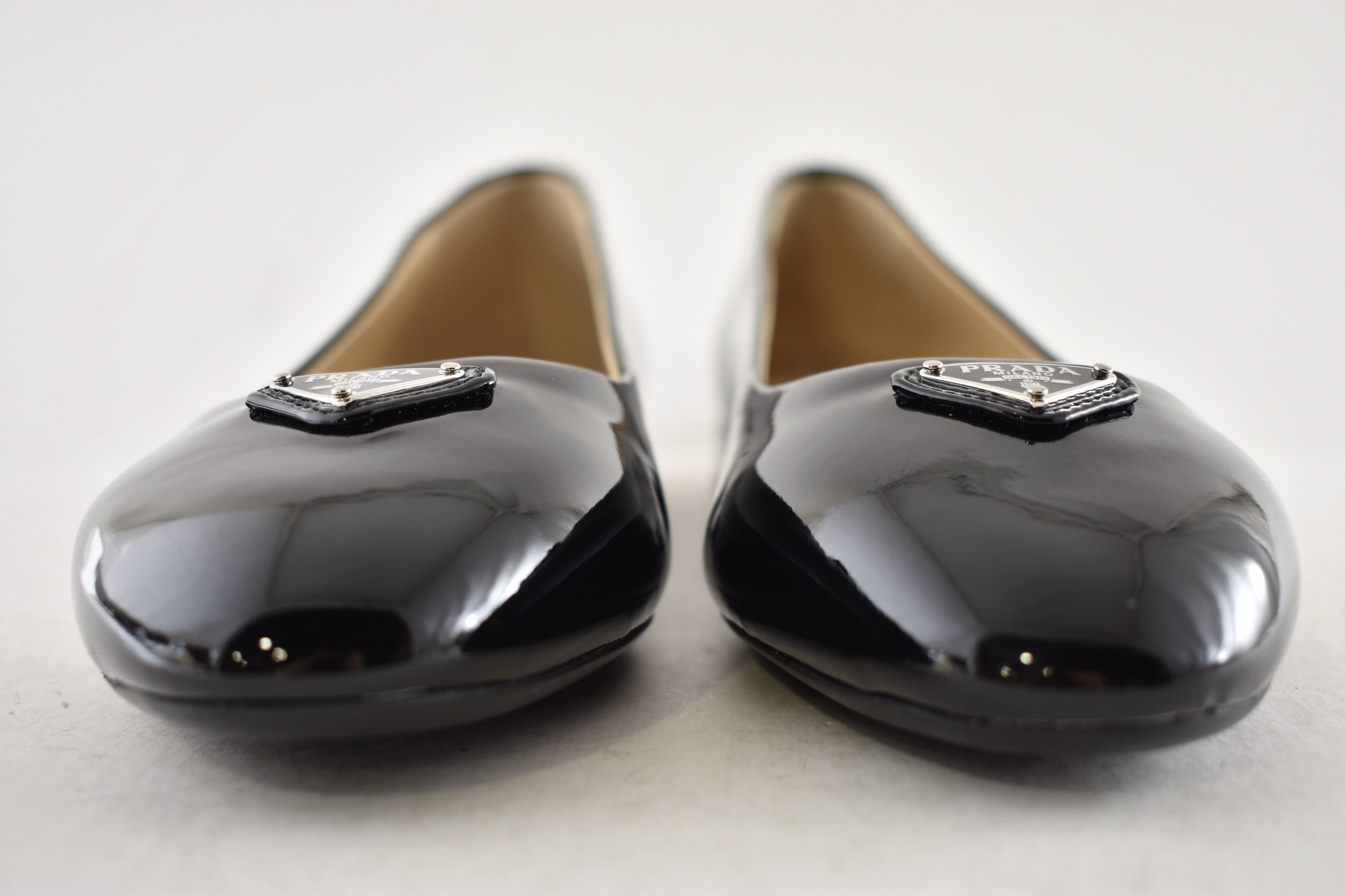 Prada Prada Patent Logo Classic Round Ballerina Ballet Flat 39 Size US 9 / IT 39 - 10 Thumbnail