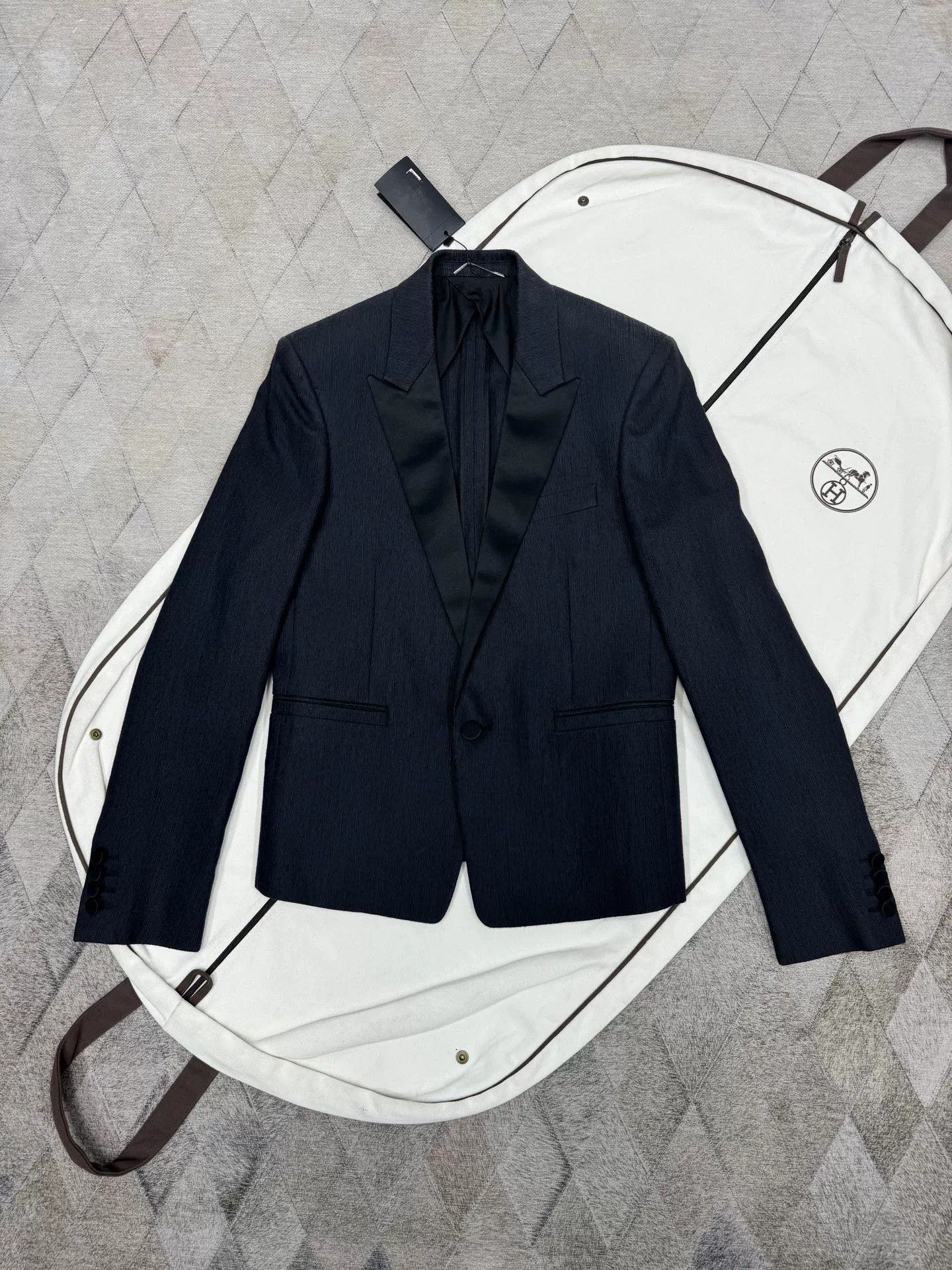 Saint Laurent Paris Saint Laurent SLP Smoking Suit Jacket Size US S / EU 44-46 / 1 - 1 Thumbnail
