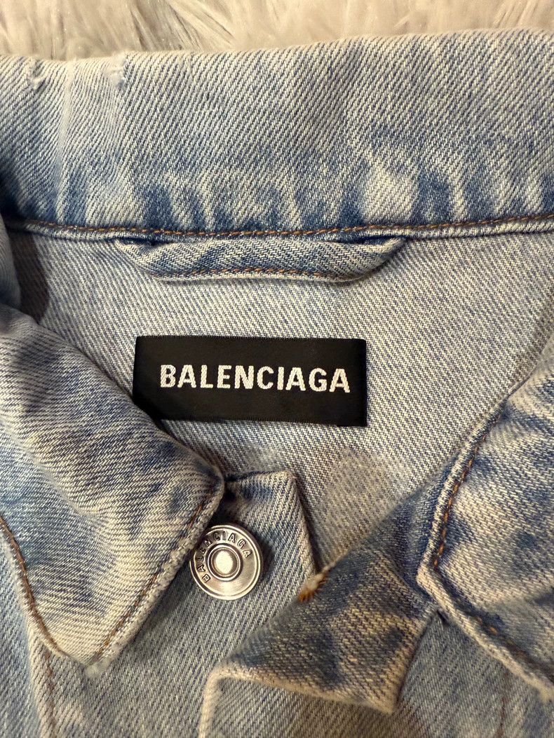 Balenciaga Balenciaga Light blue back flocked Logo denim jacket 2505-N Size US S / EU 44-46 / 1 - 2 Thumbnail