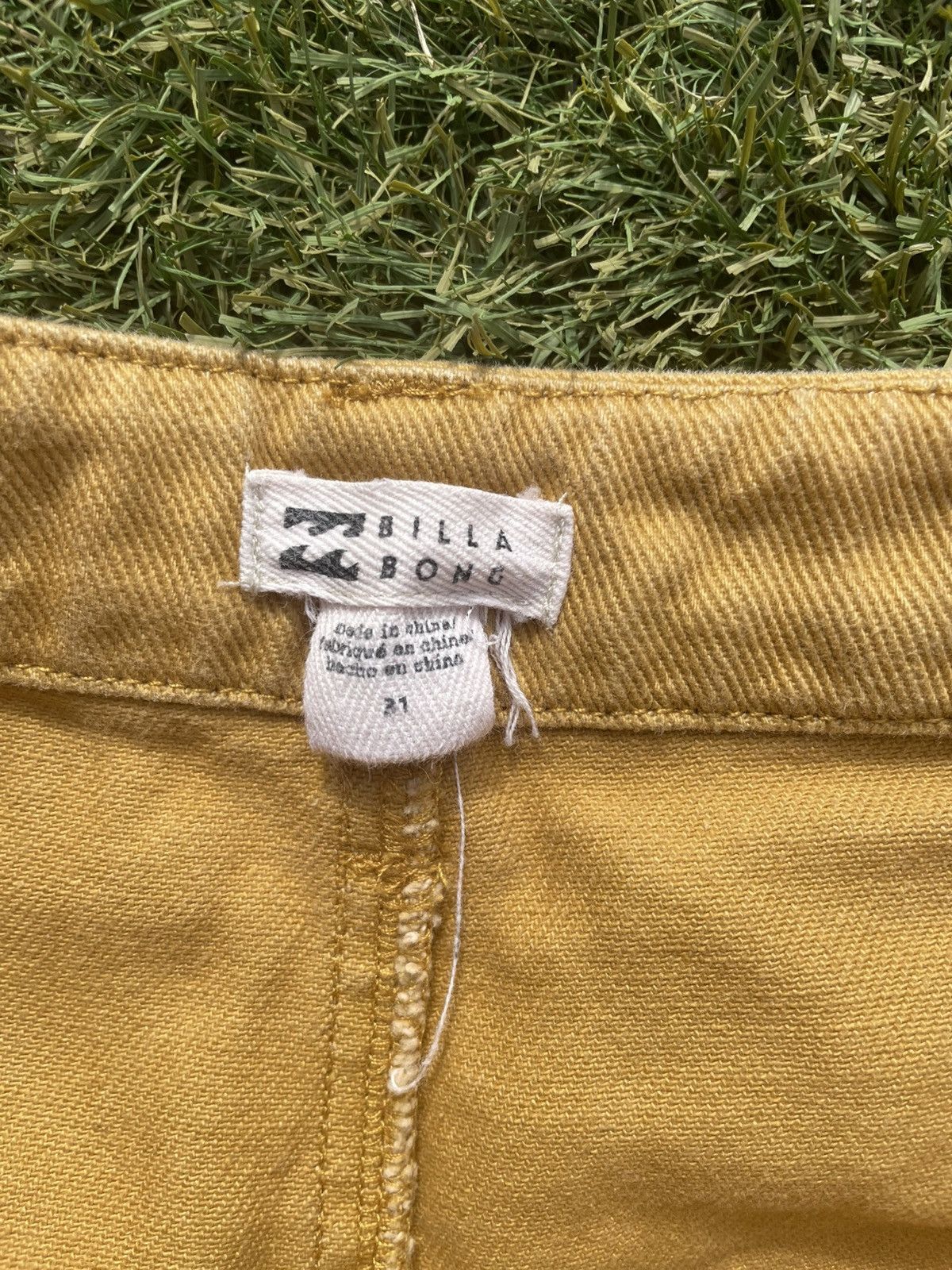 Billabong Vintage Billabong Leia Women’s Cargo Pants Size 31 Yellow Size 31" - 3 Thumbnail