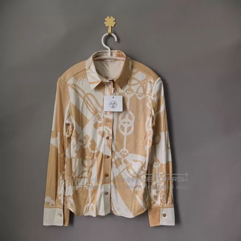 Hermes Hermes Beige Pig Nose Silk Shirt Size XXS / US 00 / IT 34 - 1 Thumbnail