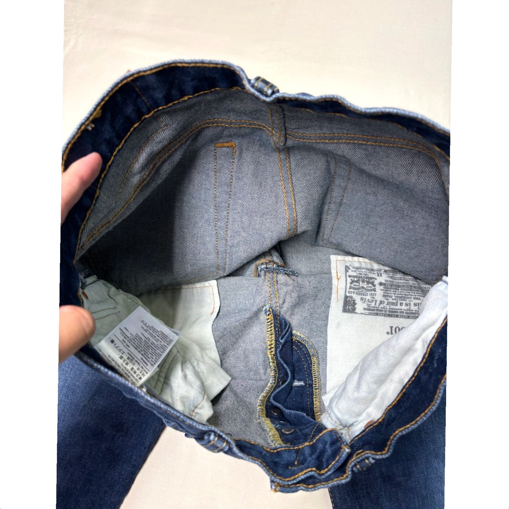 Levi's Levi's 501 Jeans Mens Dark Wash Button Fly Straight Leg W32 L29 Size US 32 / EU 48 - 4 Thumbnail