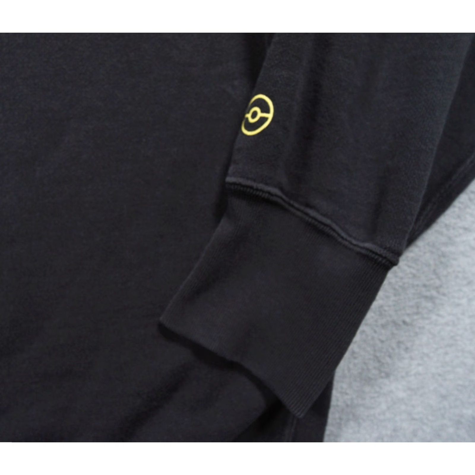 Uniqlo Pokemon Sweatshirt Mens Medium Black Crewneck Uniqlo Meguru Yamaguchi Pikachu Size US M / EU 48-50 / 2 - 5 Thumbnail