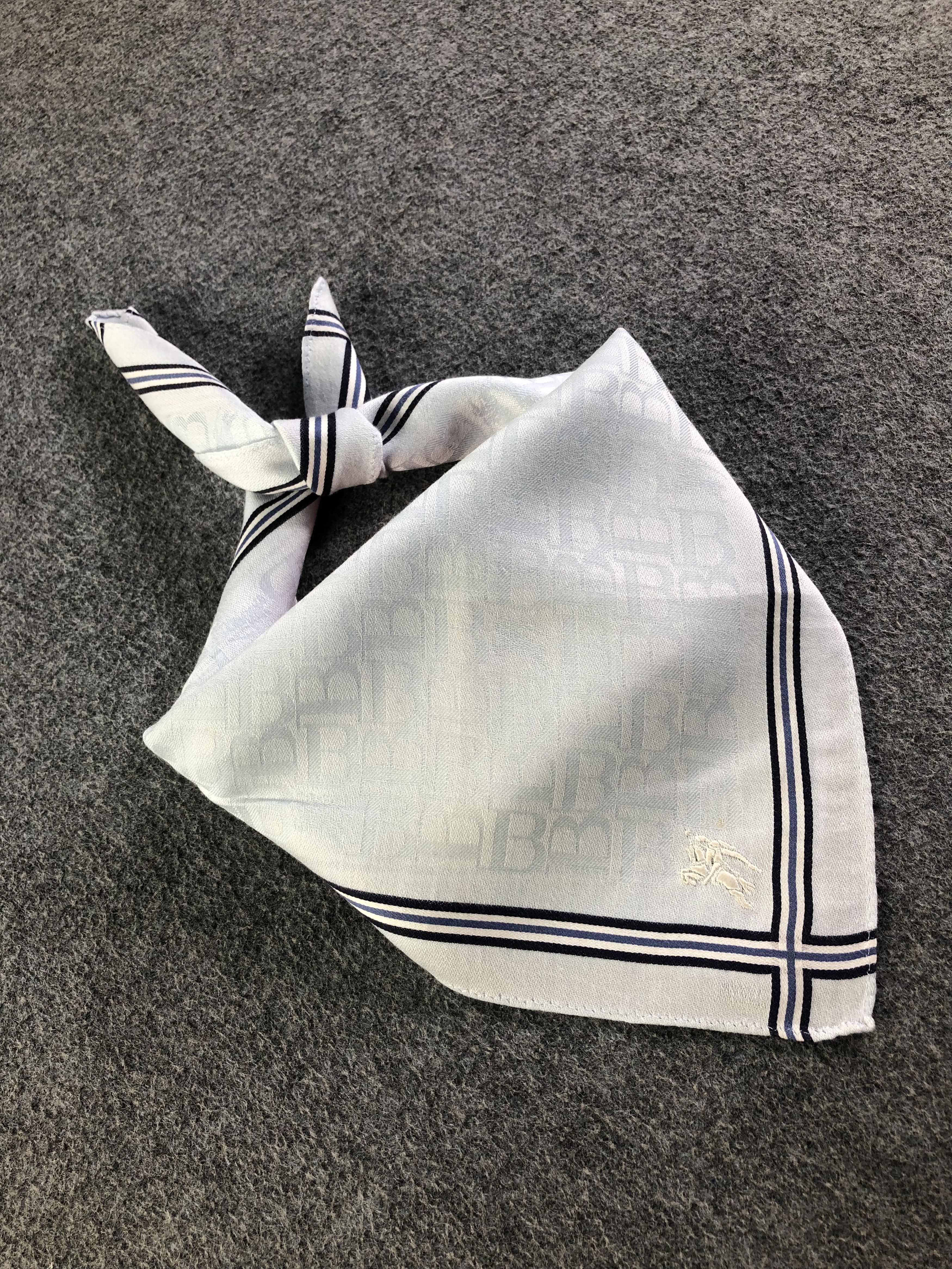 Burberry Burberry Handkerchief / Bandana / Neckerchief C330 Size ONE SIZE - 2 Thumbnail