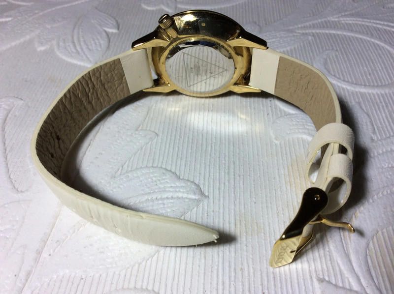 Komono Komono ladies gold dial cream leather strap watch Size ONE SIZE - 6 Thumbnail